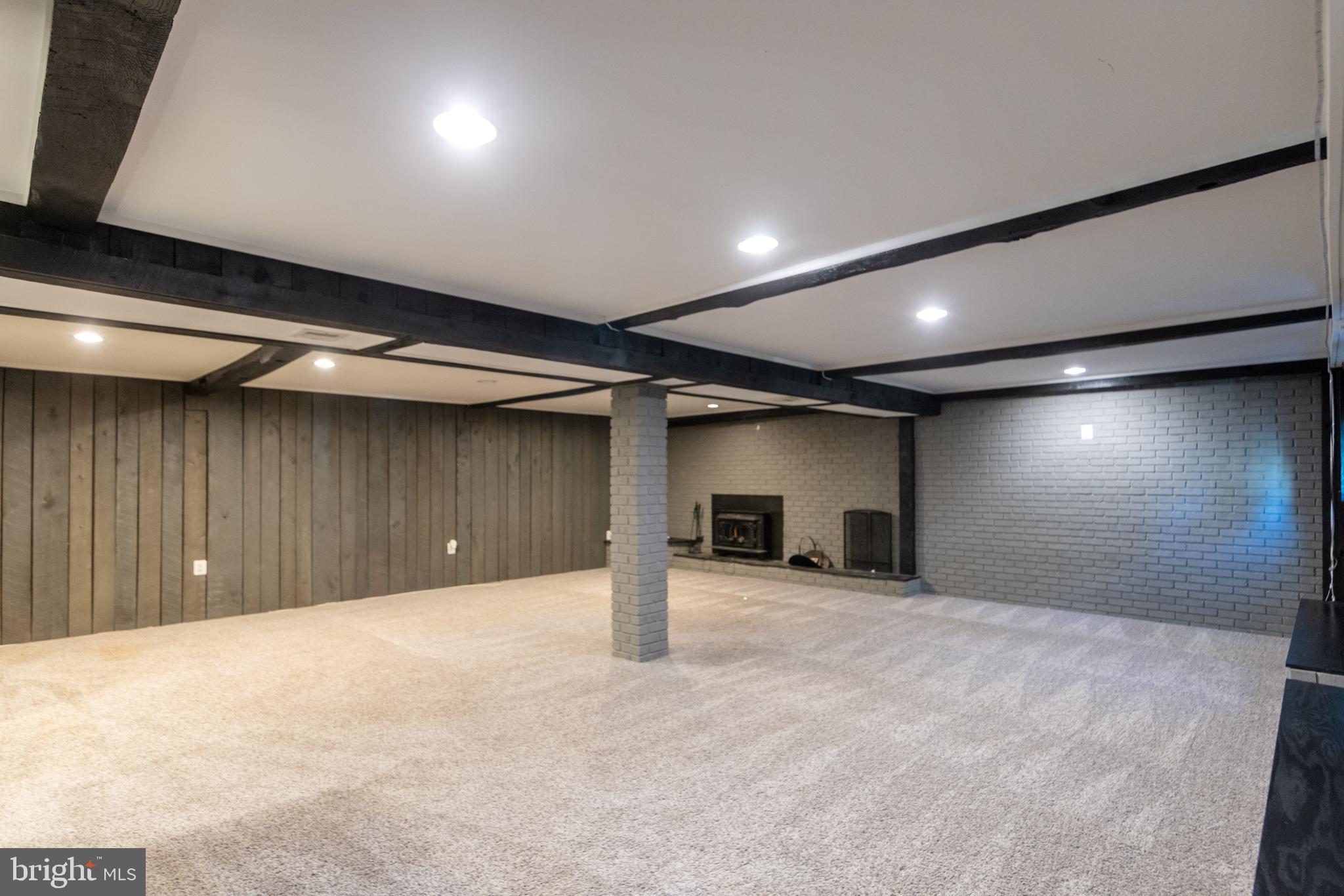 MARY-CATHERINE ESTATES - Residential