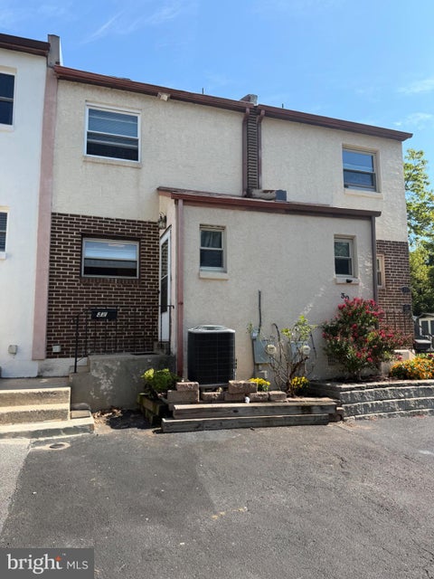 Townhouse For Rent - 32 Dora Drive<br/> Delaware County, MEDIA, PA 19063