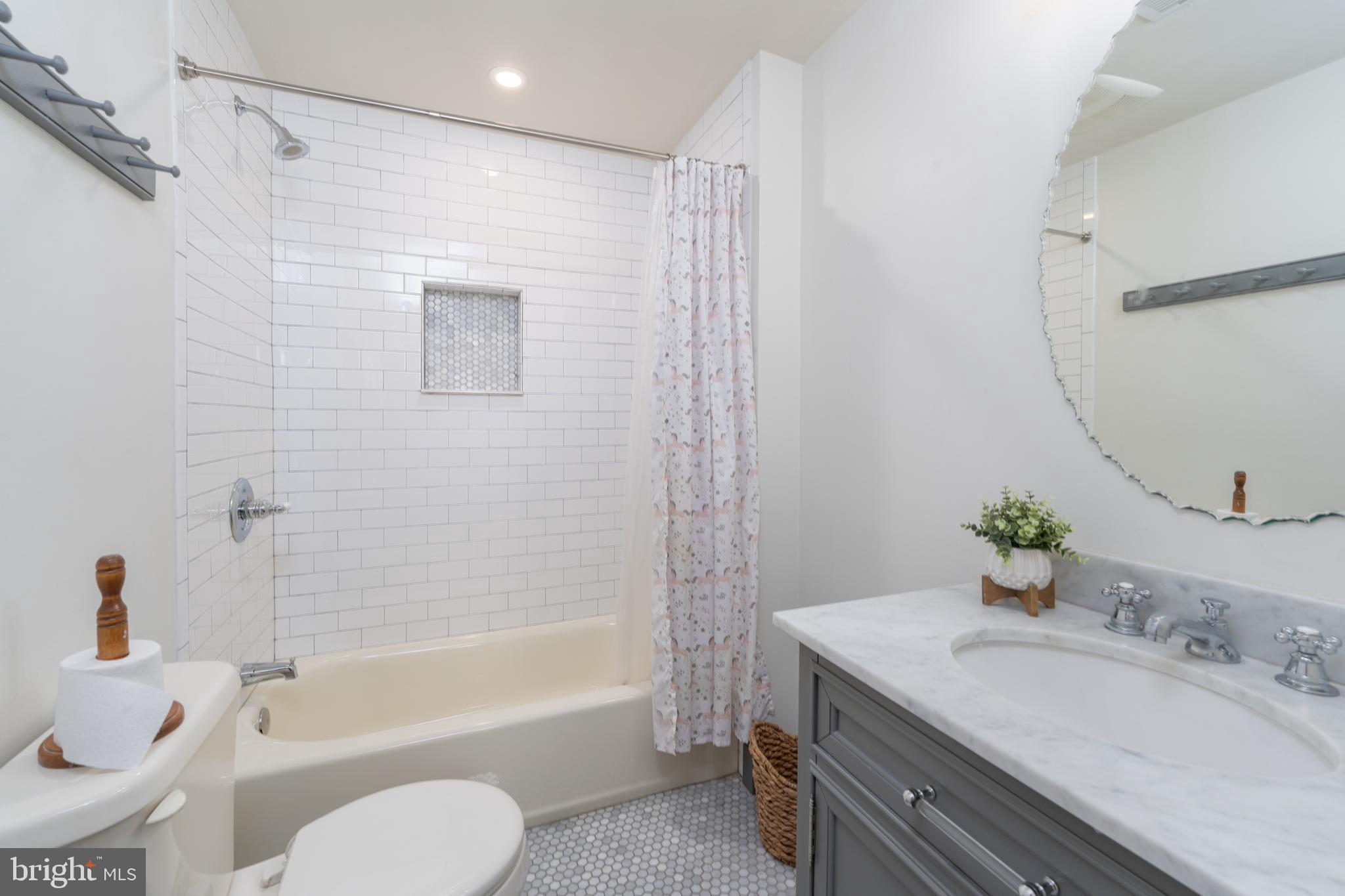 FELLS POINT HISTORIC DISTRICT - Residential Lease