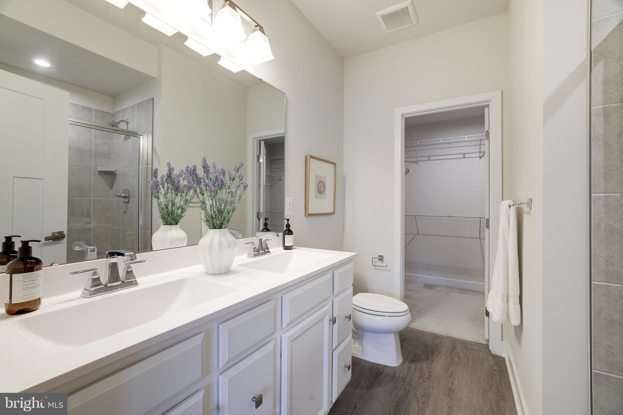 FOSTER'S GLEN - Residential