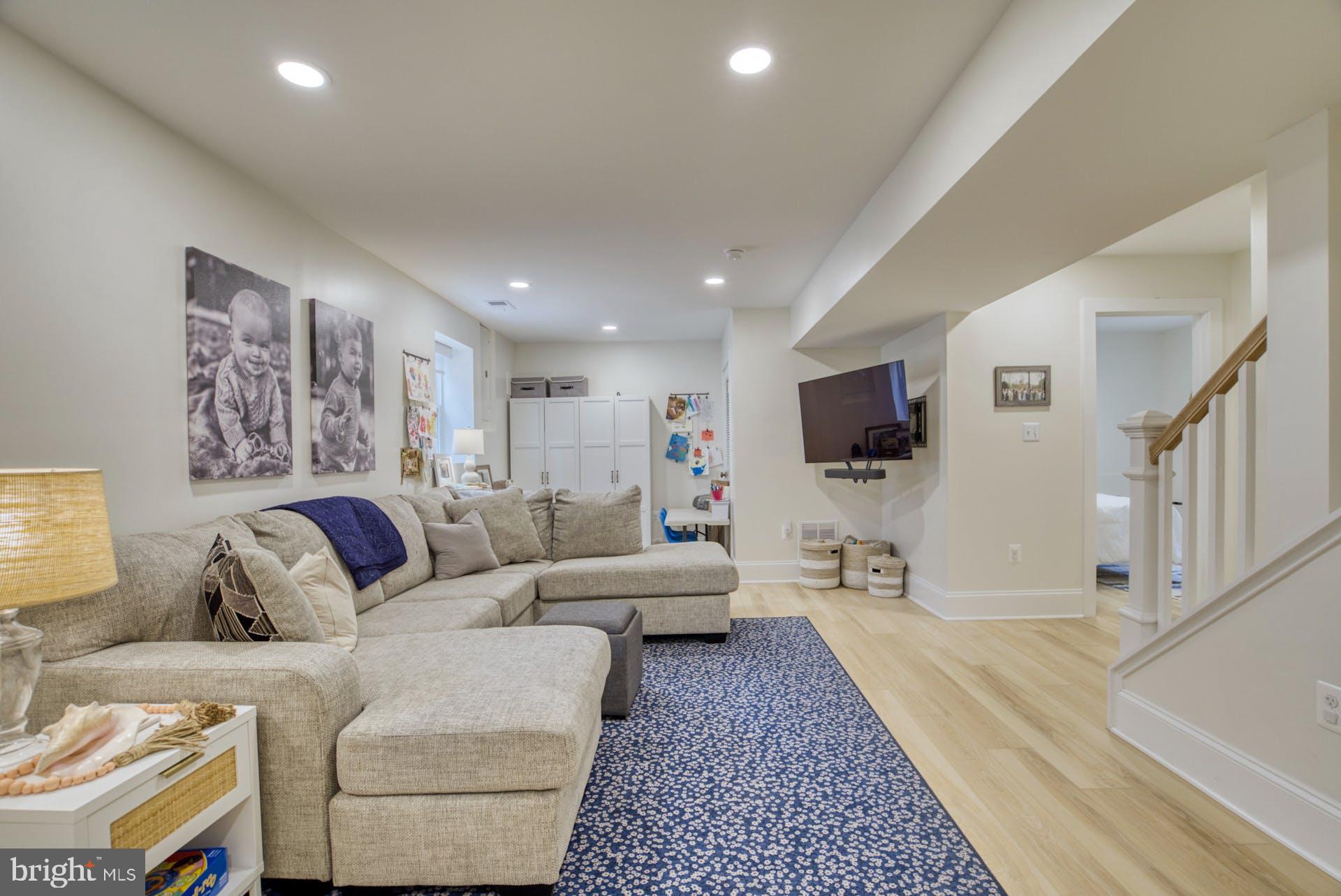 ROSEMONT - Residential