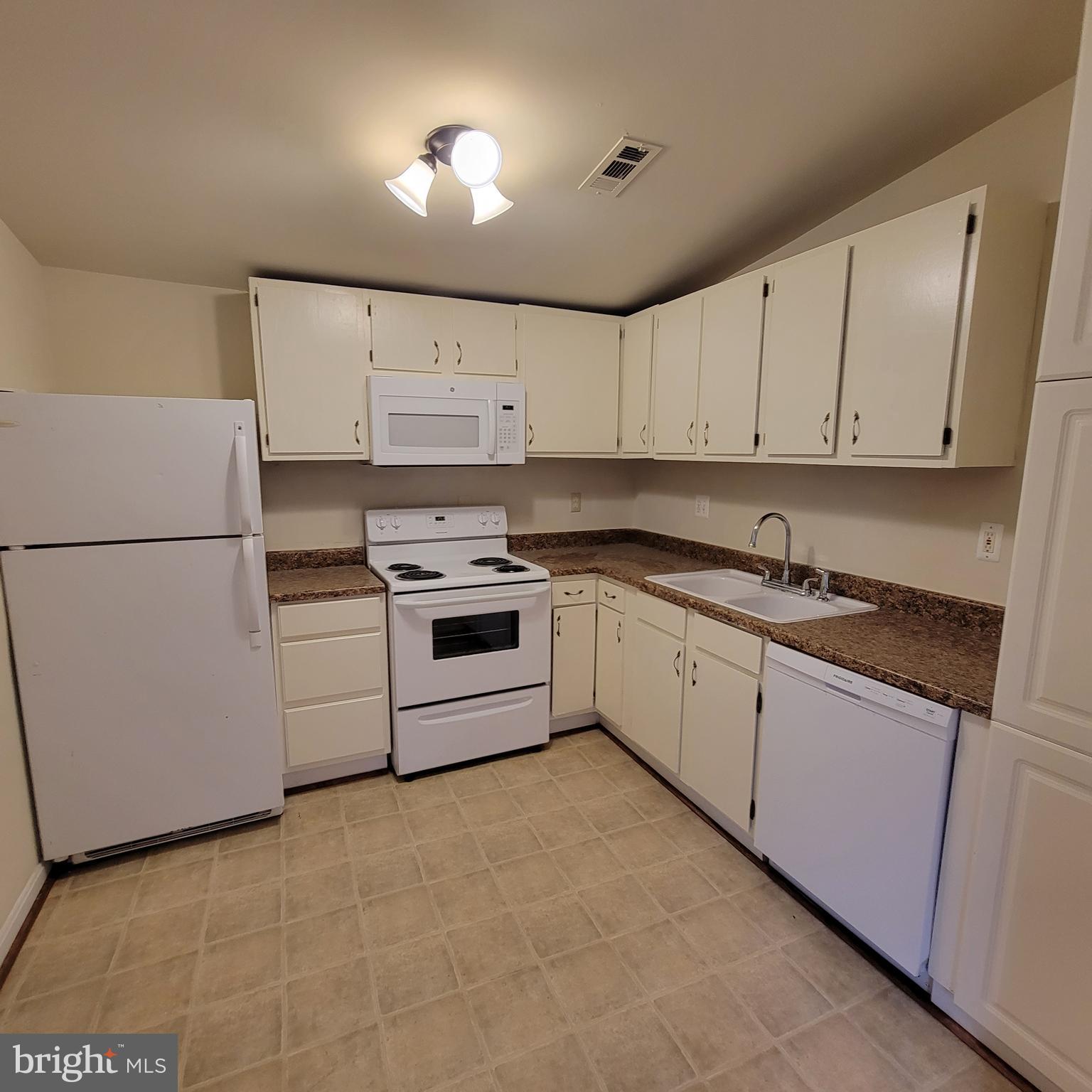 DUMFRIES - Residential Lease