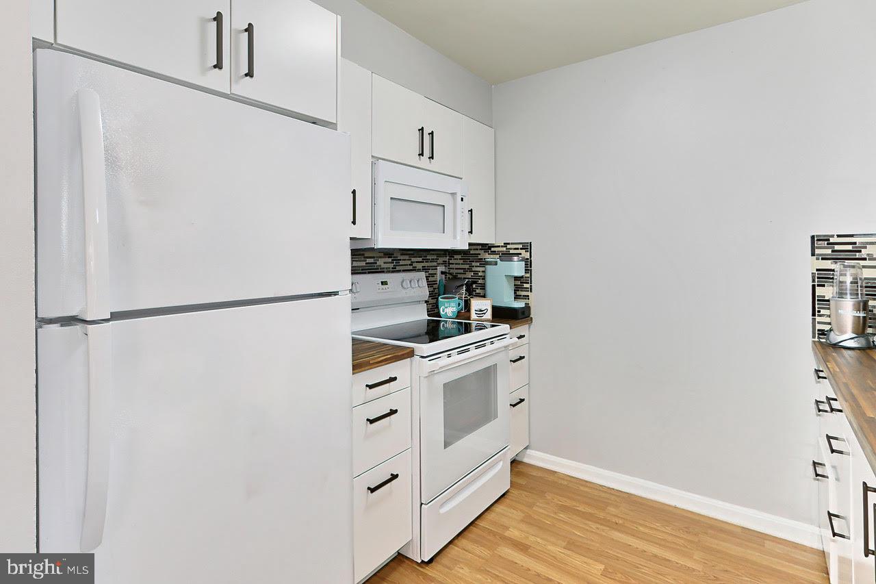 PONDS AT CENTREVILLE - Residential