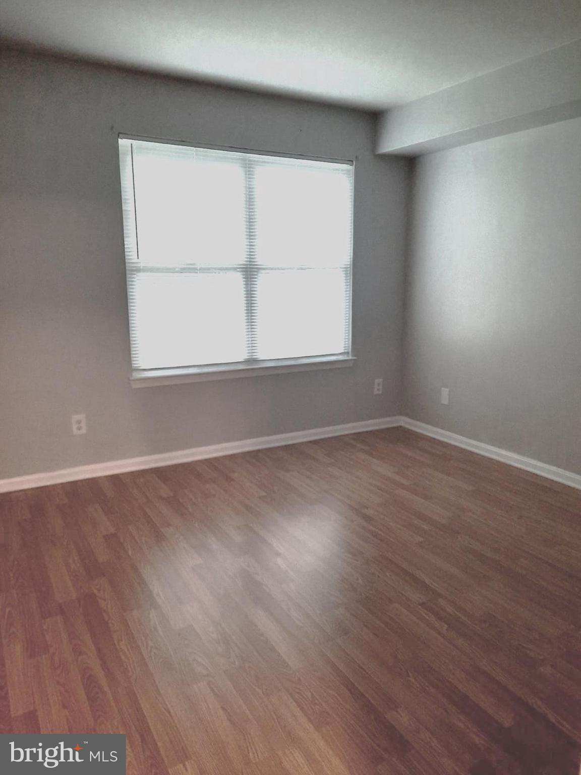 PONDS AT CENTREVILLE - Residential