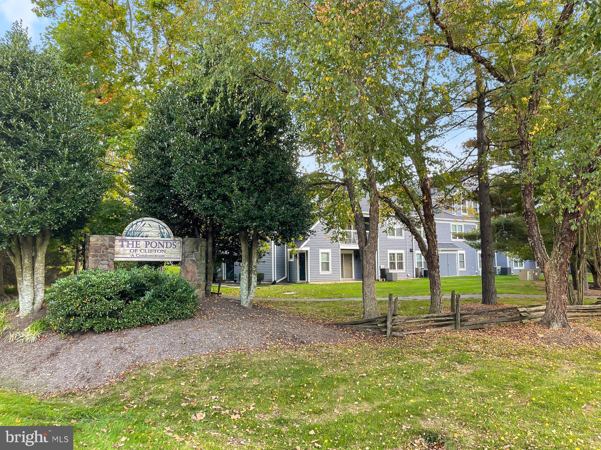 PONDS AT CENTREVILLE - Residential