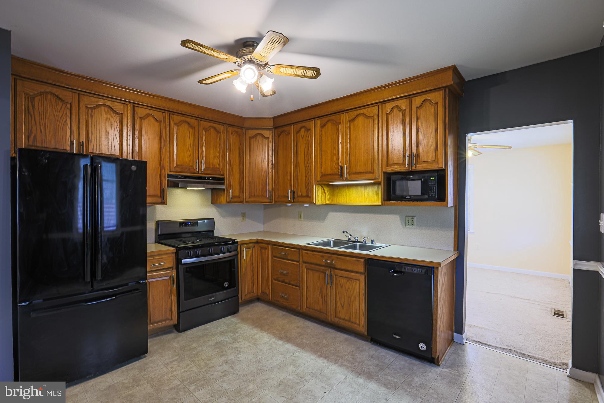 FAIRLAWN - Residential