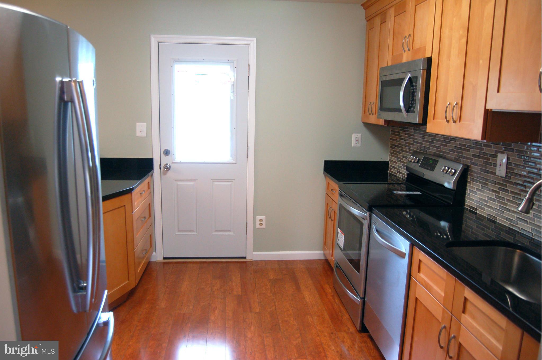 LAKE BRADDOCK - Residential