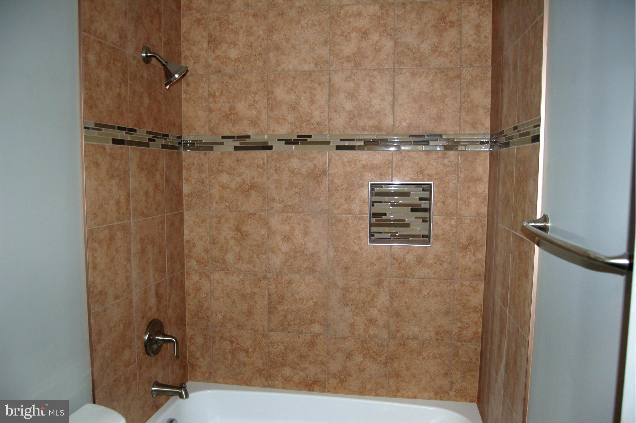 LAKE BRADDOCK - Residential