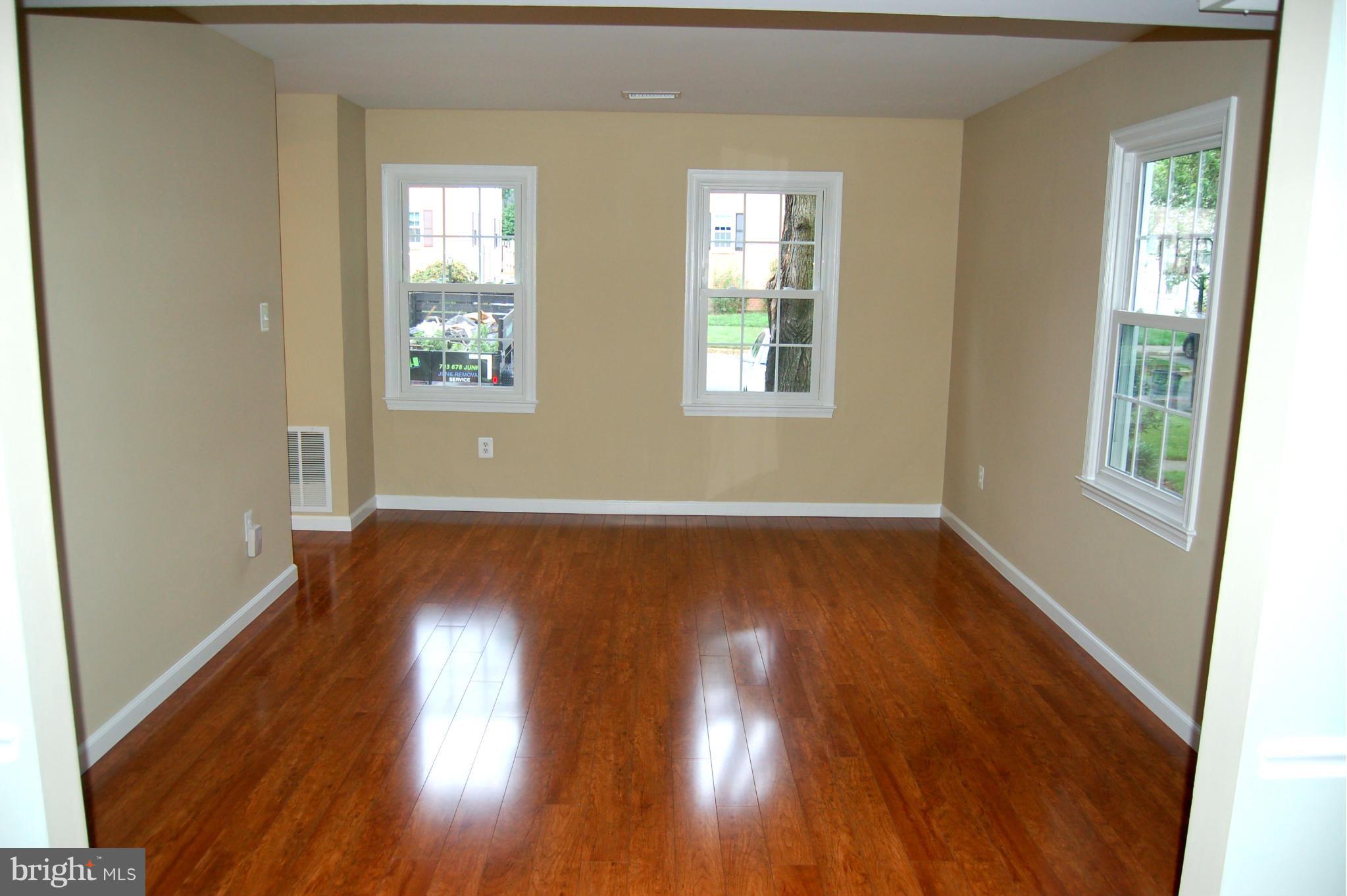 LAKE BRADDOCK - Residential