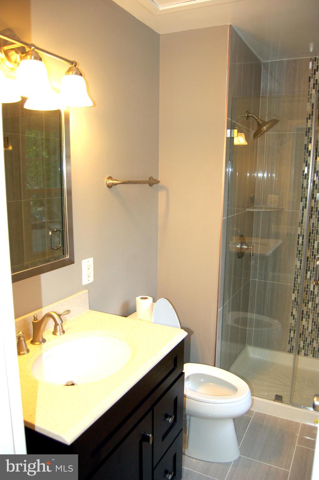 LAKE BRADDOCK - Residential