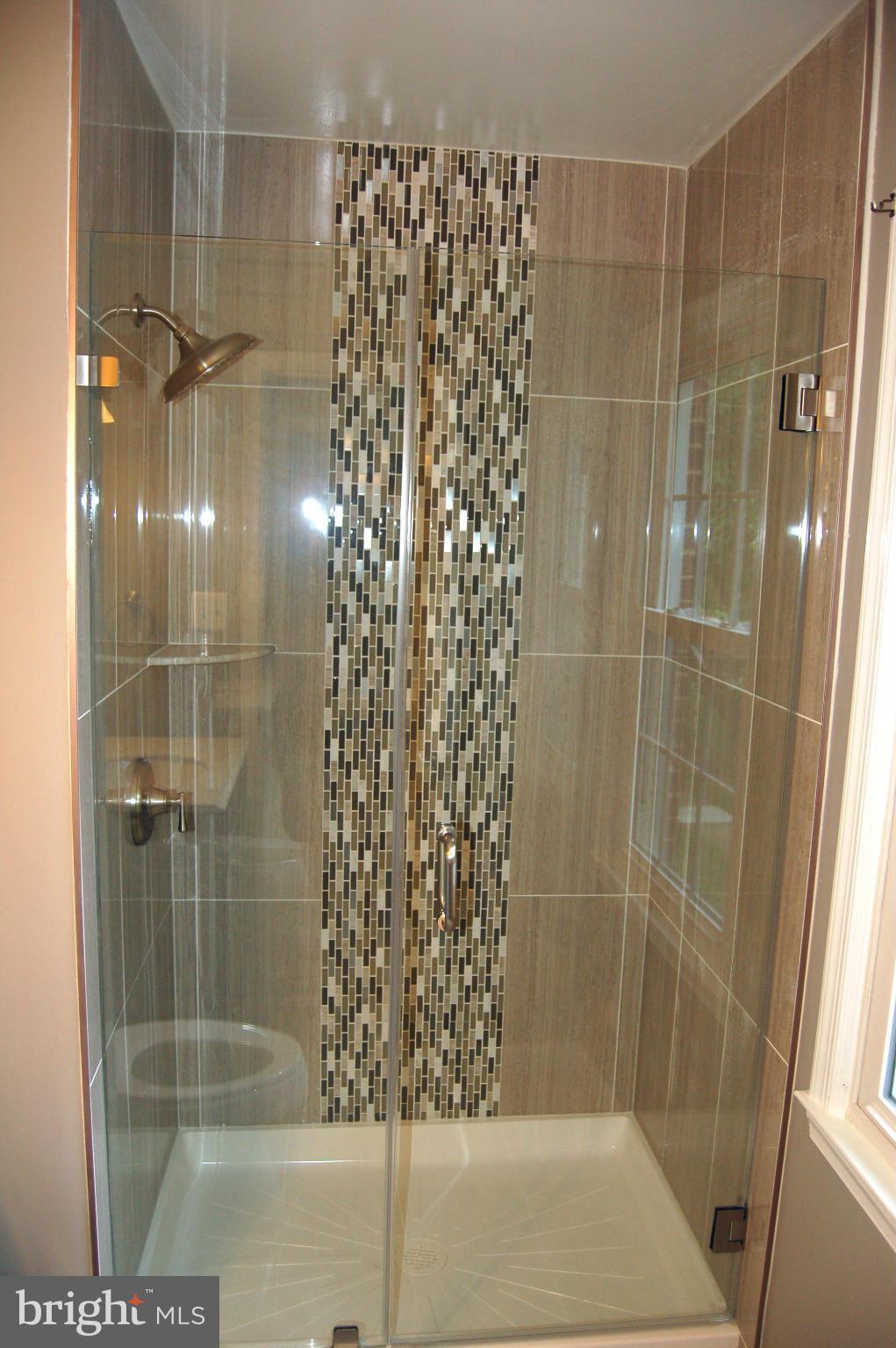 LAKE BRADDOCK - Residential