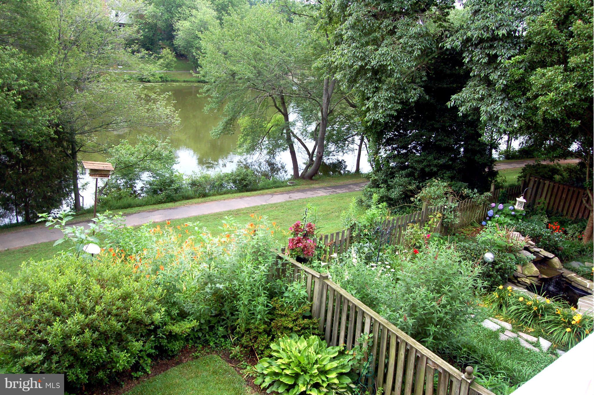 LAKE BRADDOCK - Residential