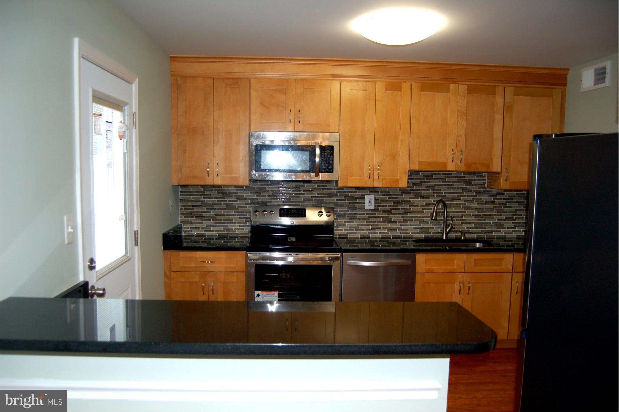 LAKE BRADDOCK - Residential