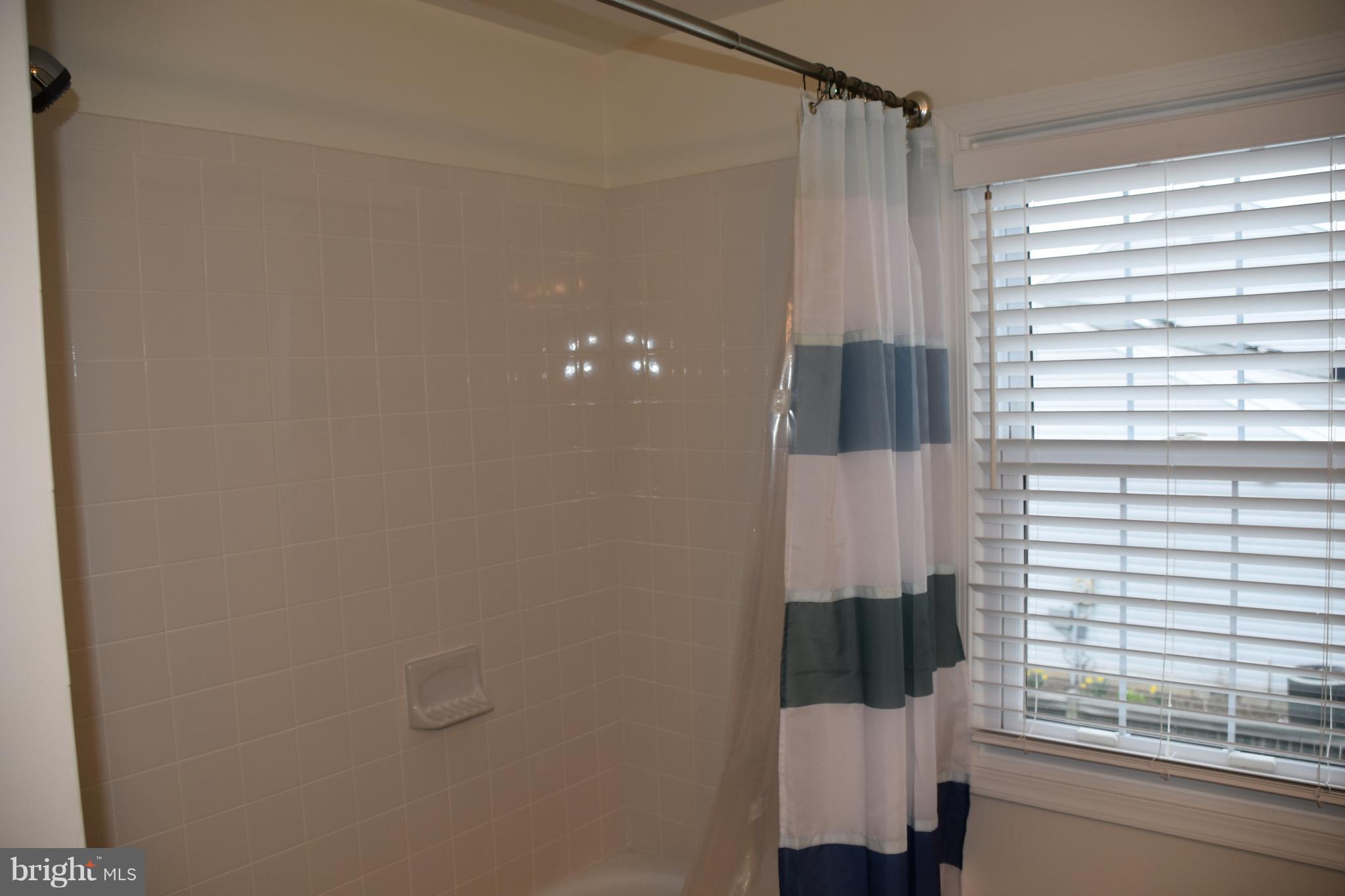 MILL CREEK SOUTH - Residential Lease