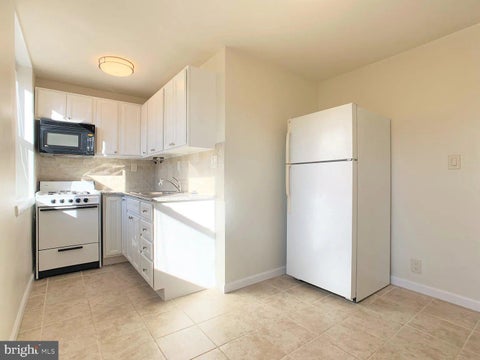 Townhouse For Rent - 1510 Fairmount Avenue #UNIT 3R<br/> PHILADELPHIA, PA 19130