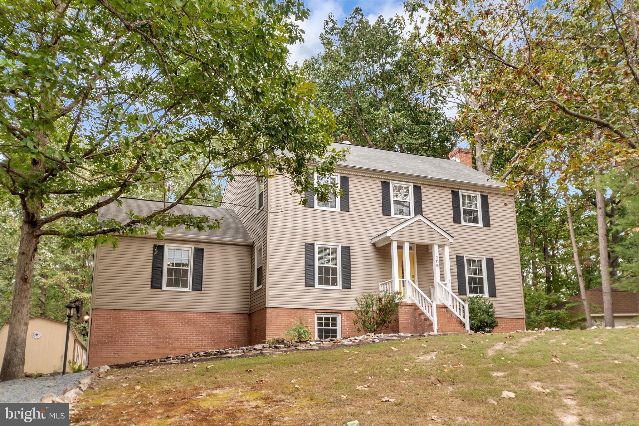 LEE'S HEADQUARTERS - Residential