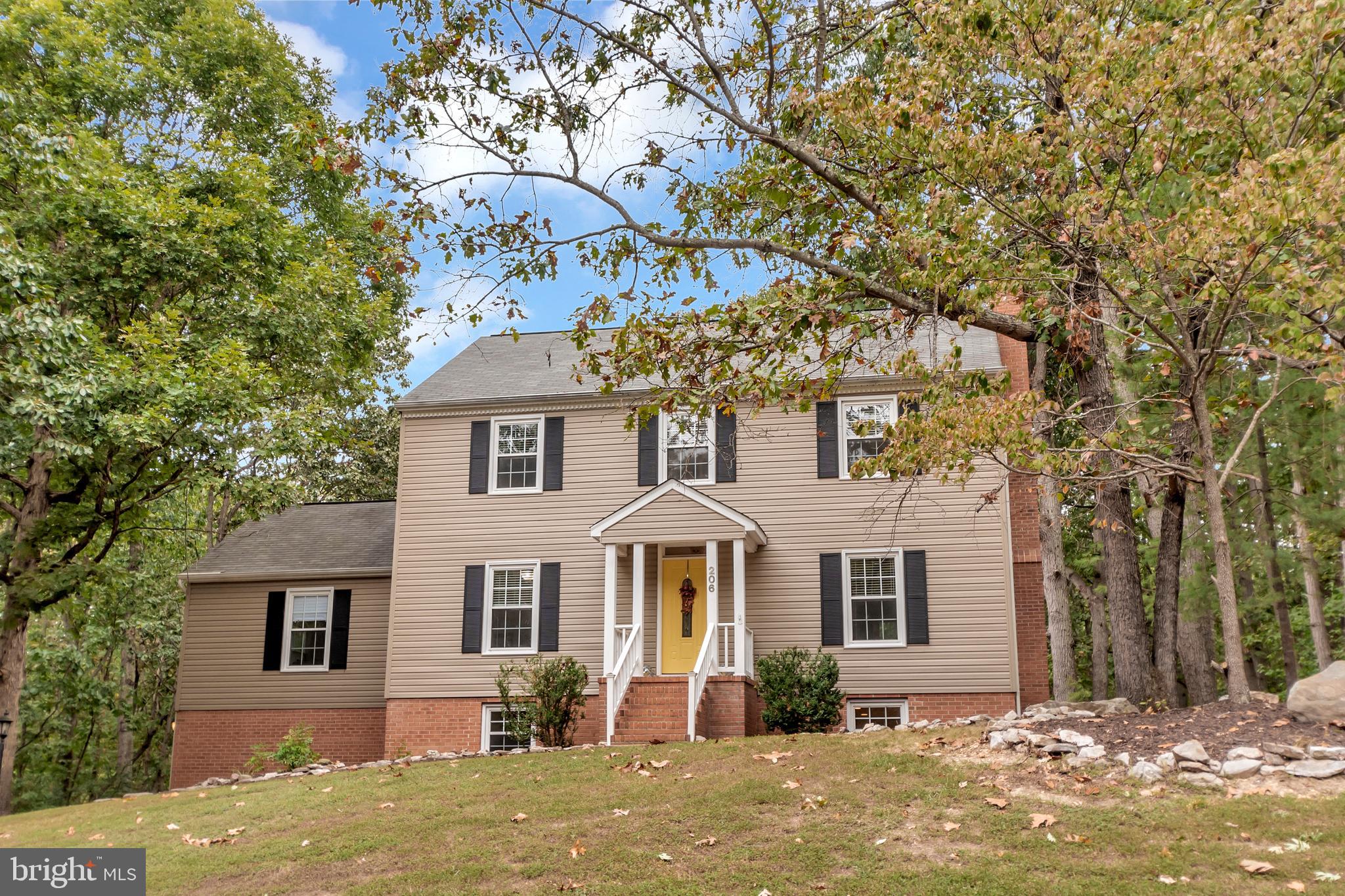 LEE'S HEADQUARTERS - Residential