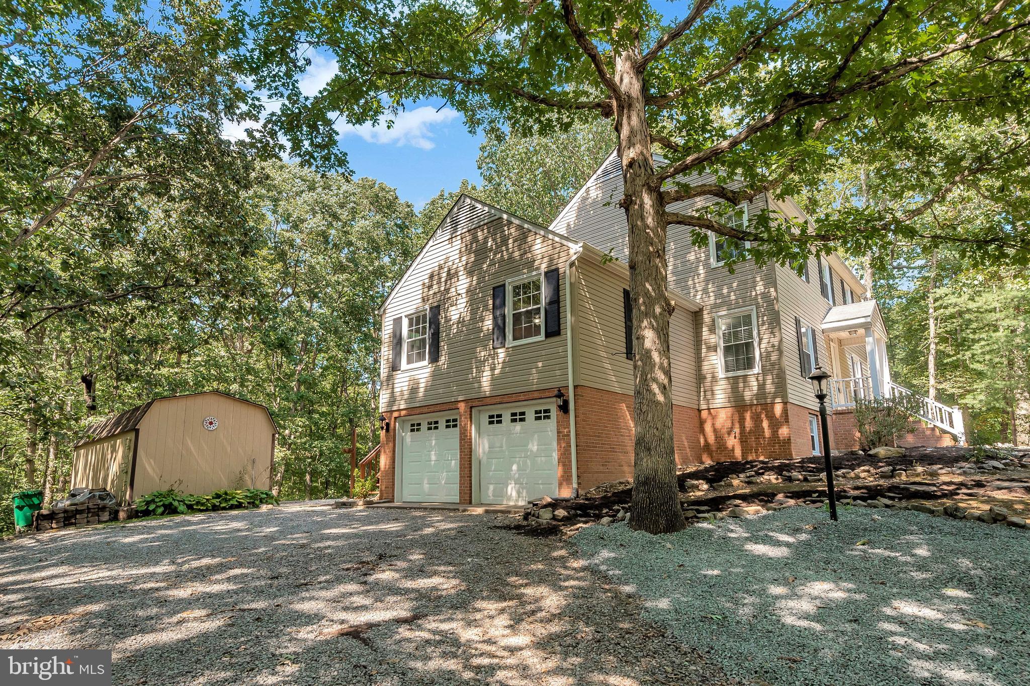 LEE'S HEADQUARTERS - Residential