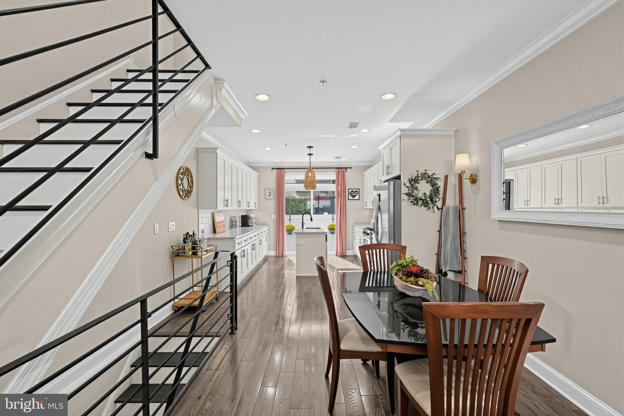 522 MERCY STREET