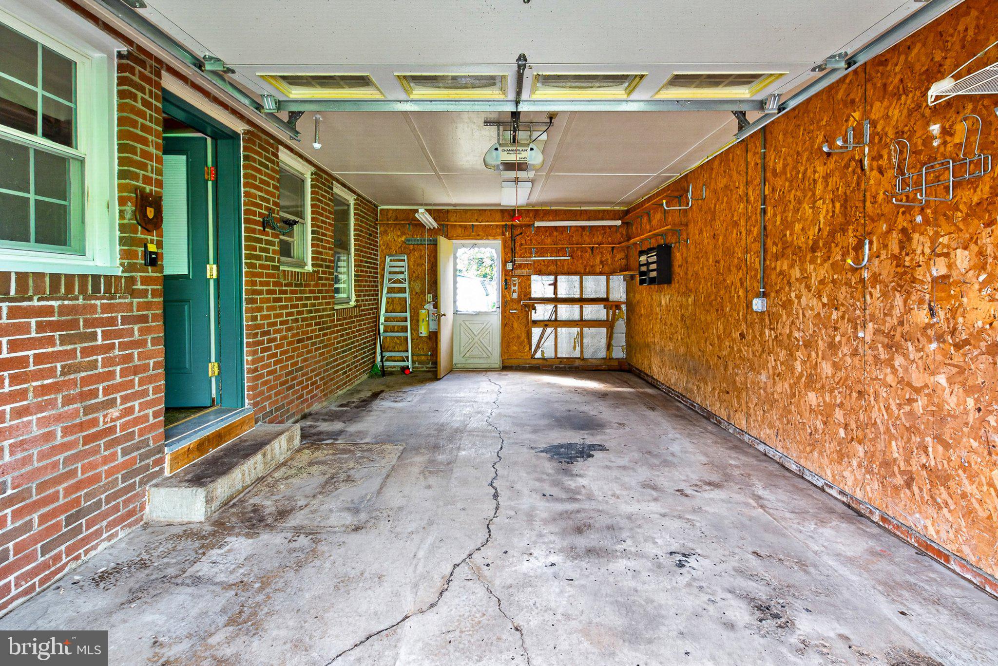 10 MOUNTAIN VIEW PLACE