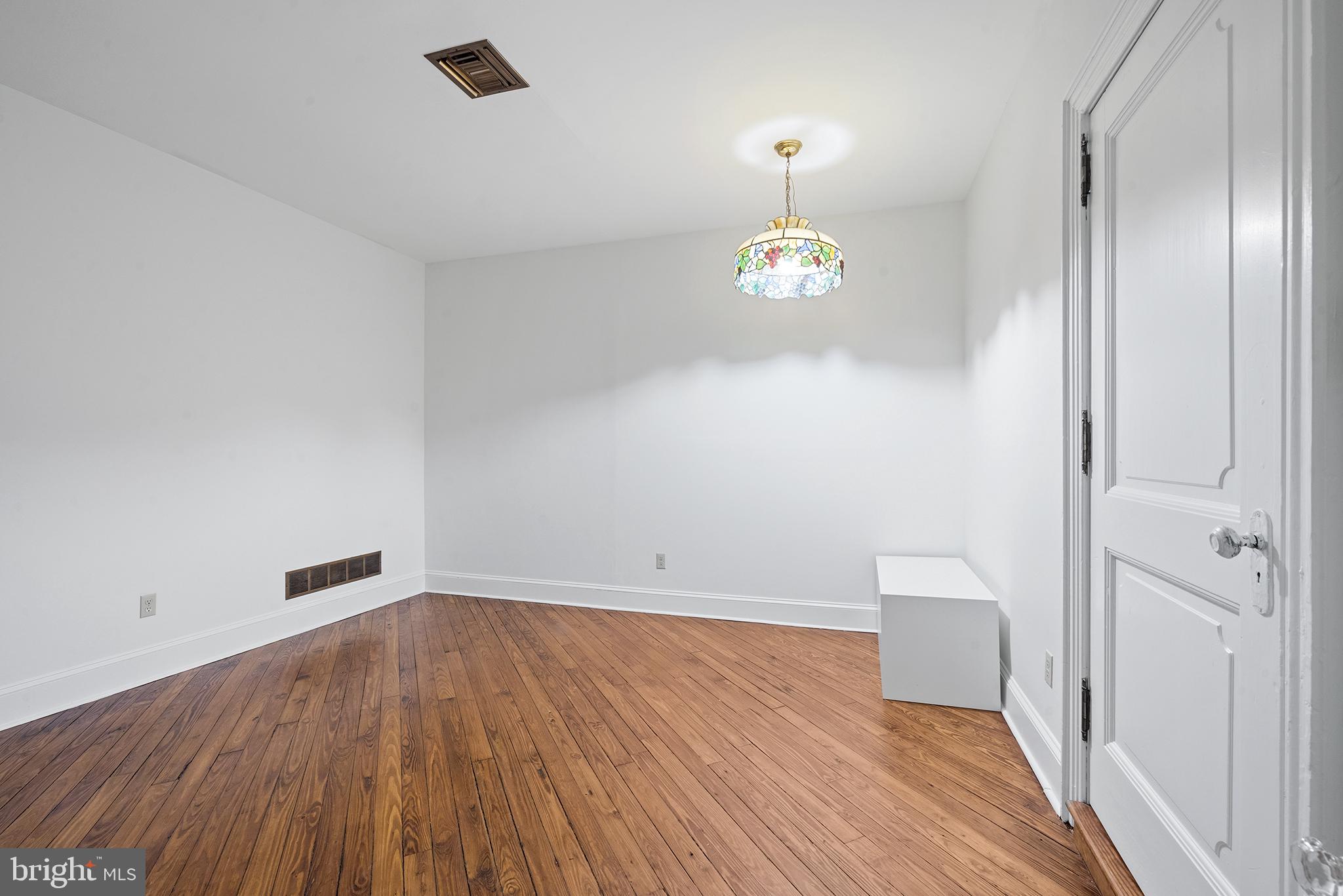 RITTENHOUSE SQUARE - Residential Lease