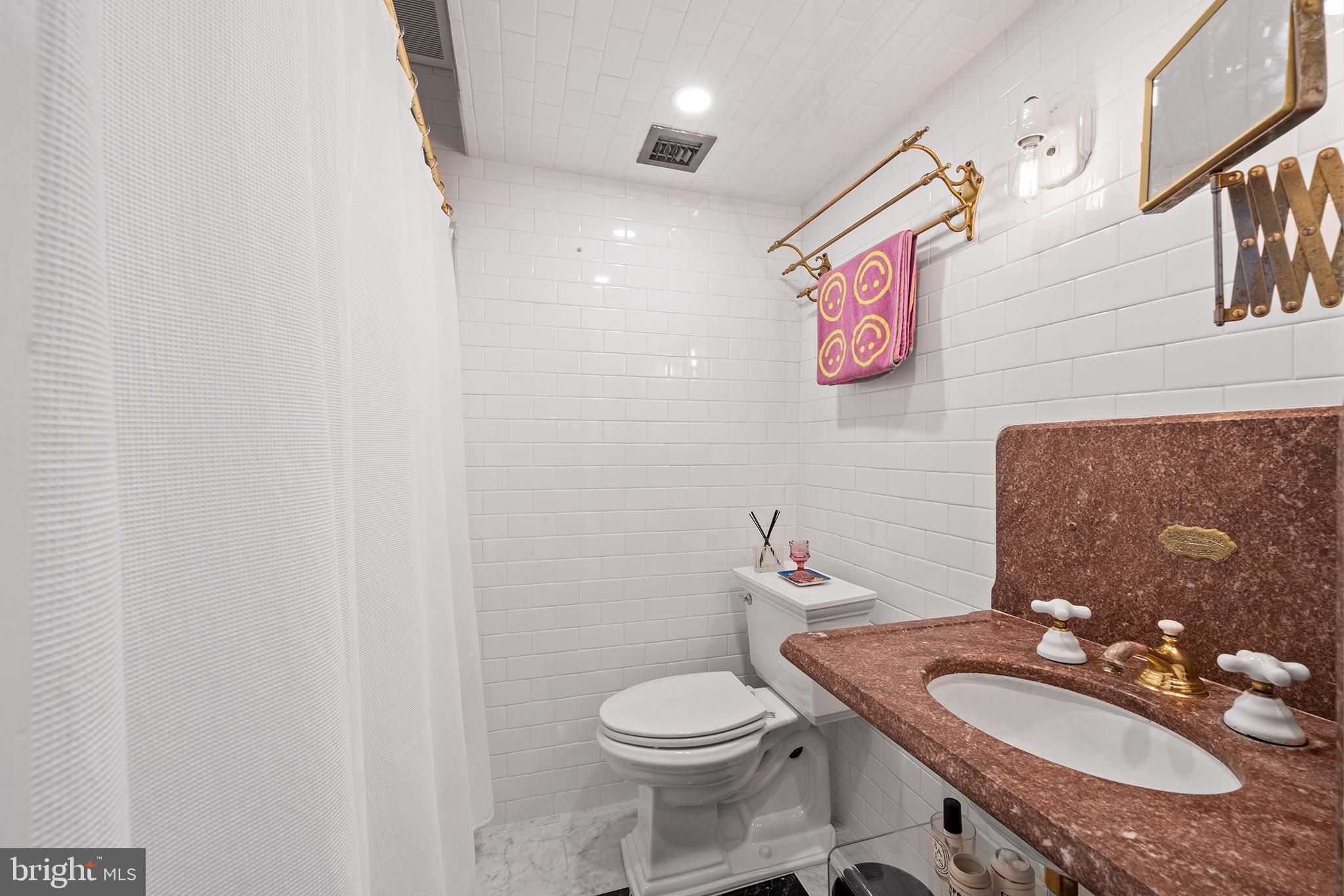 RITTENHOUSE SQUARE - Residential Lease