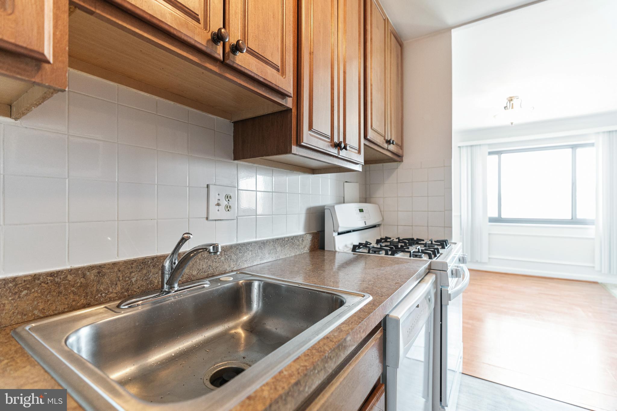 1300 S ARLINGTON RIDGE ROAD 402
