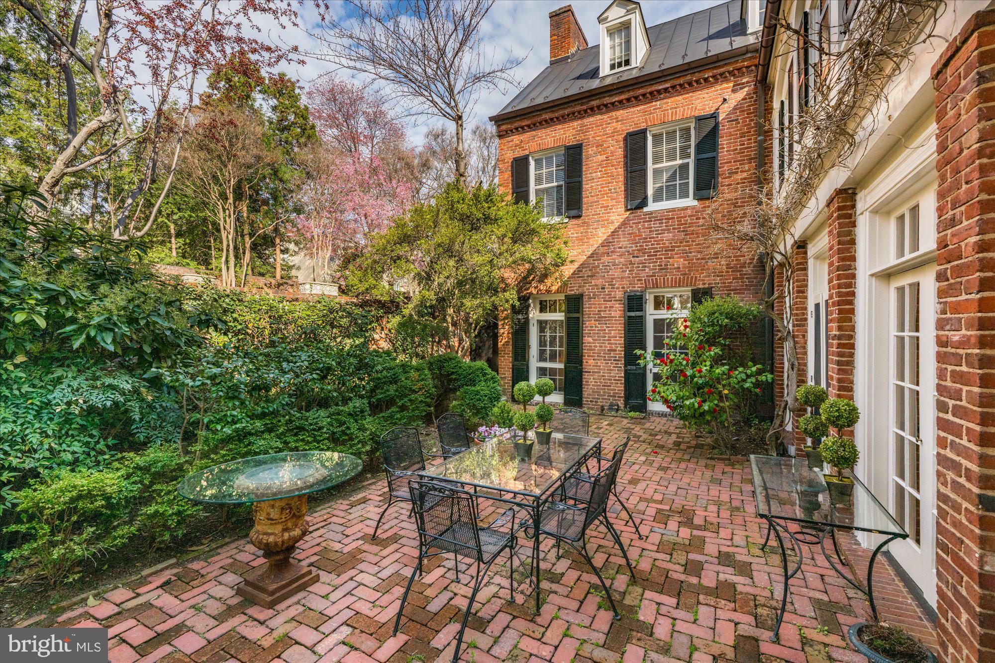 GEORGETOWN - Residential