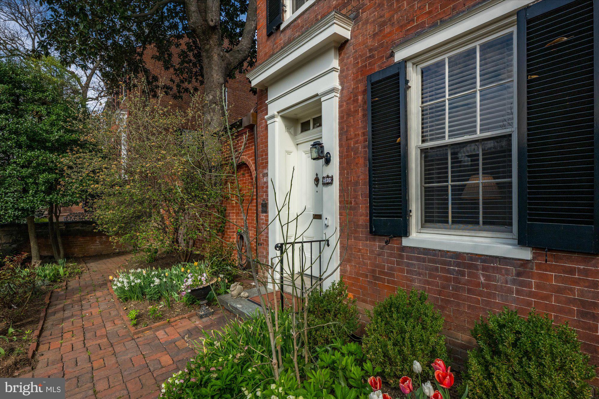 2805 P STREET NW