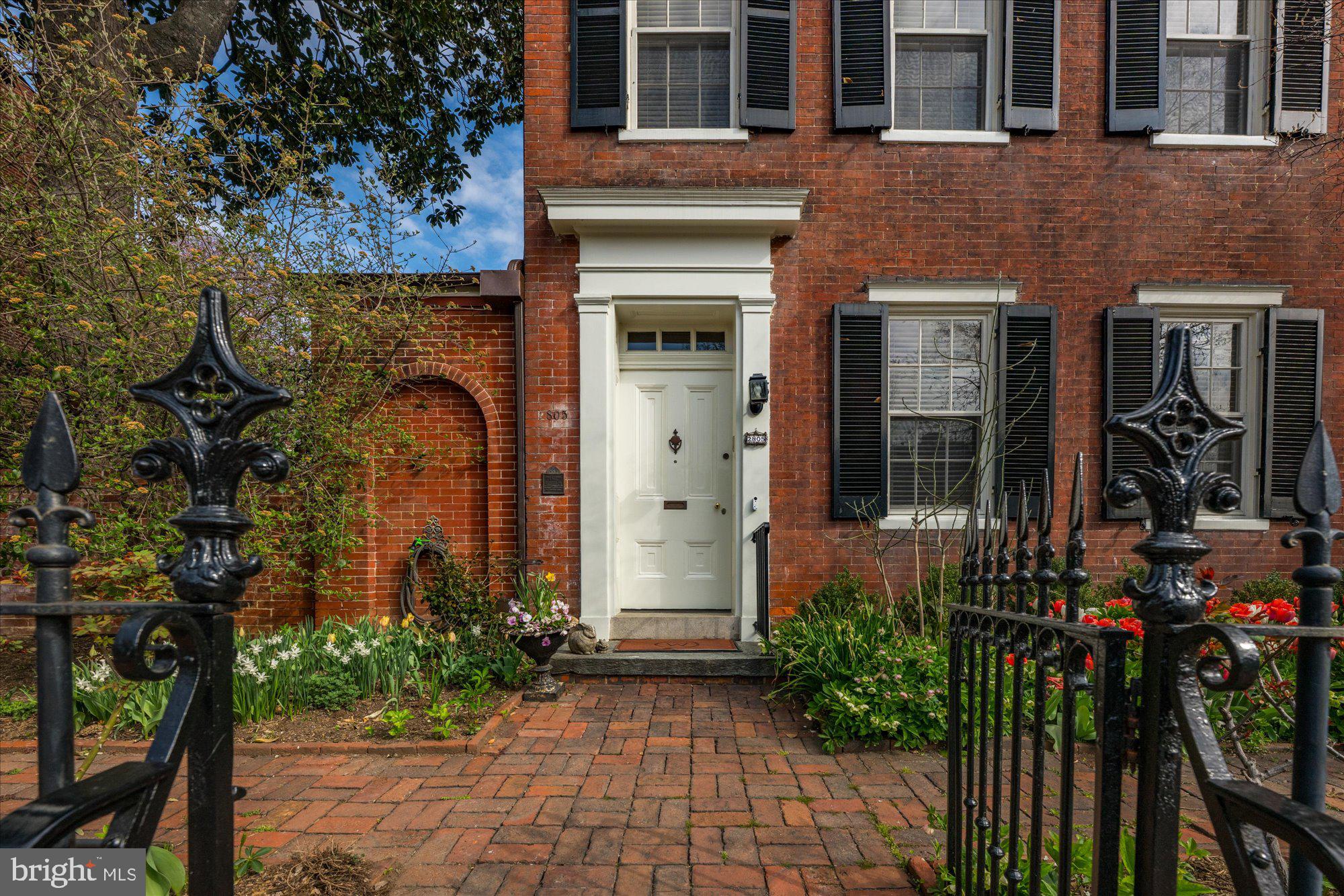 2805 P STREET NW