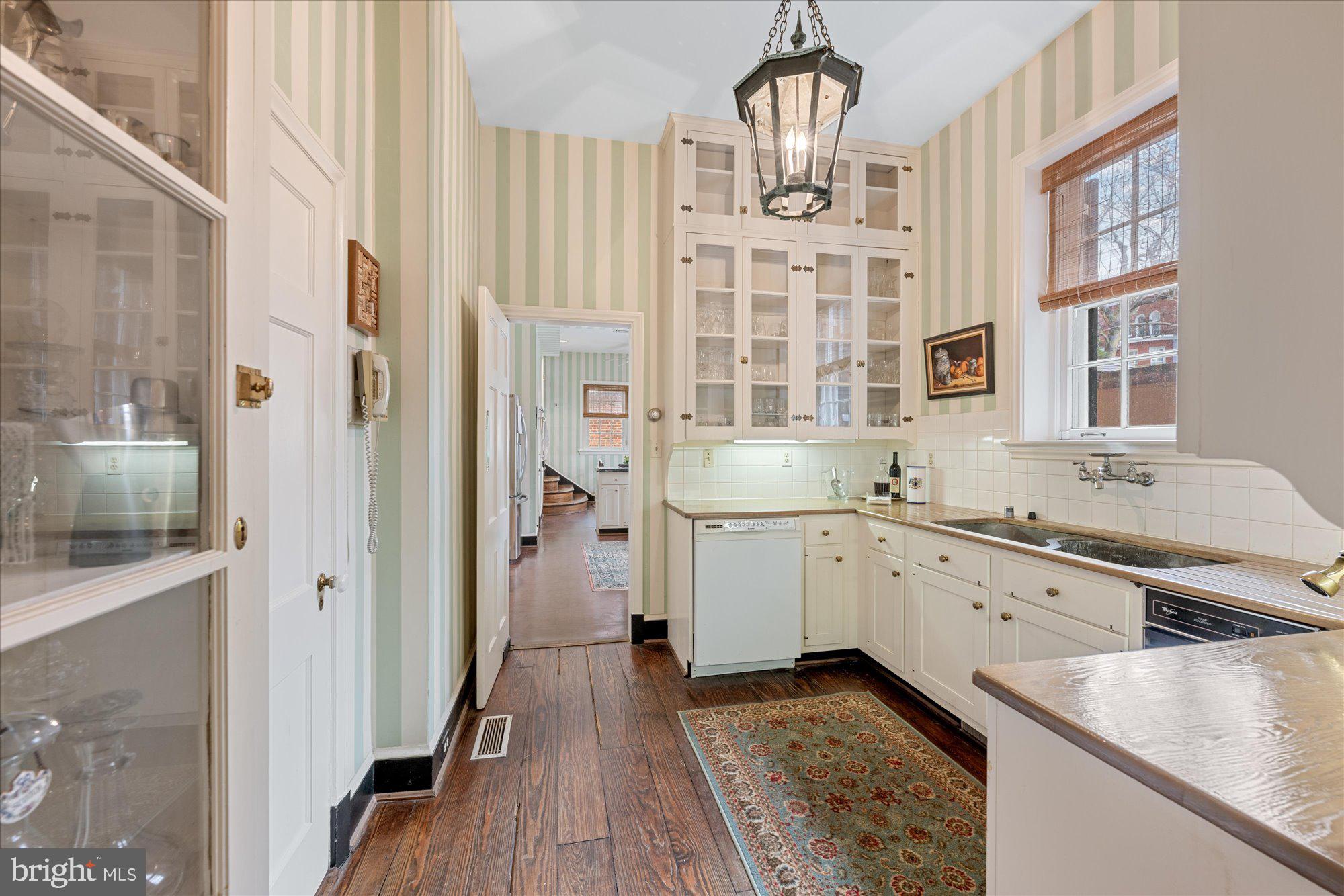 GEORGETOWN - Residential