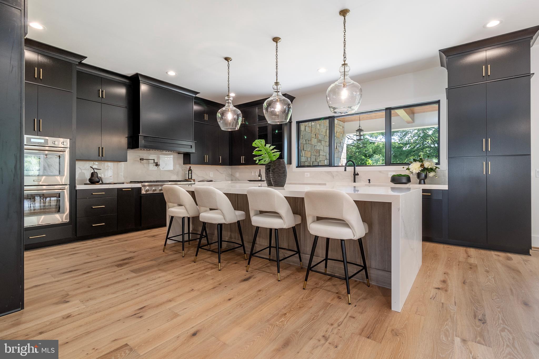 BROYHILLS MCLEAN ESTATES - Residential