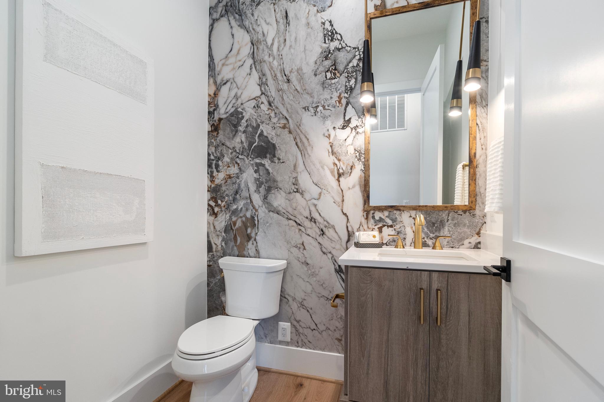 BROYHILLS MCLEAN ESTATES - Residential