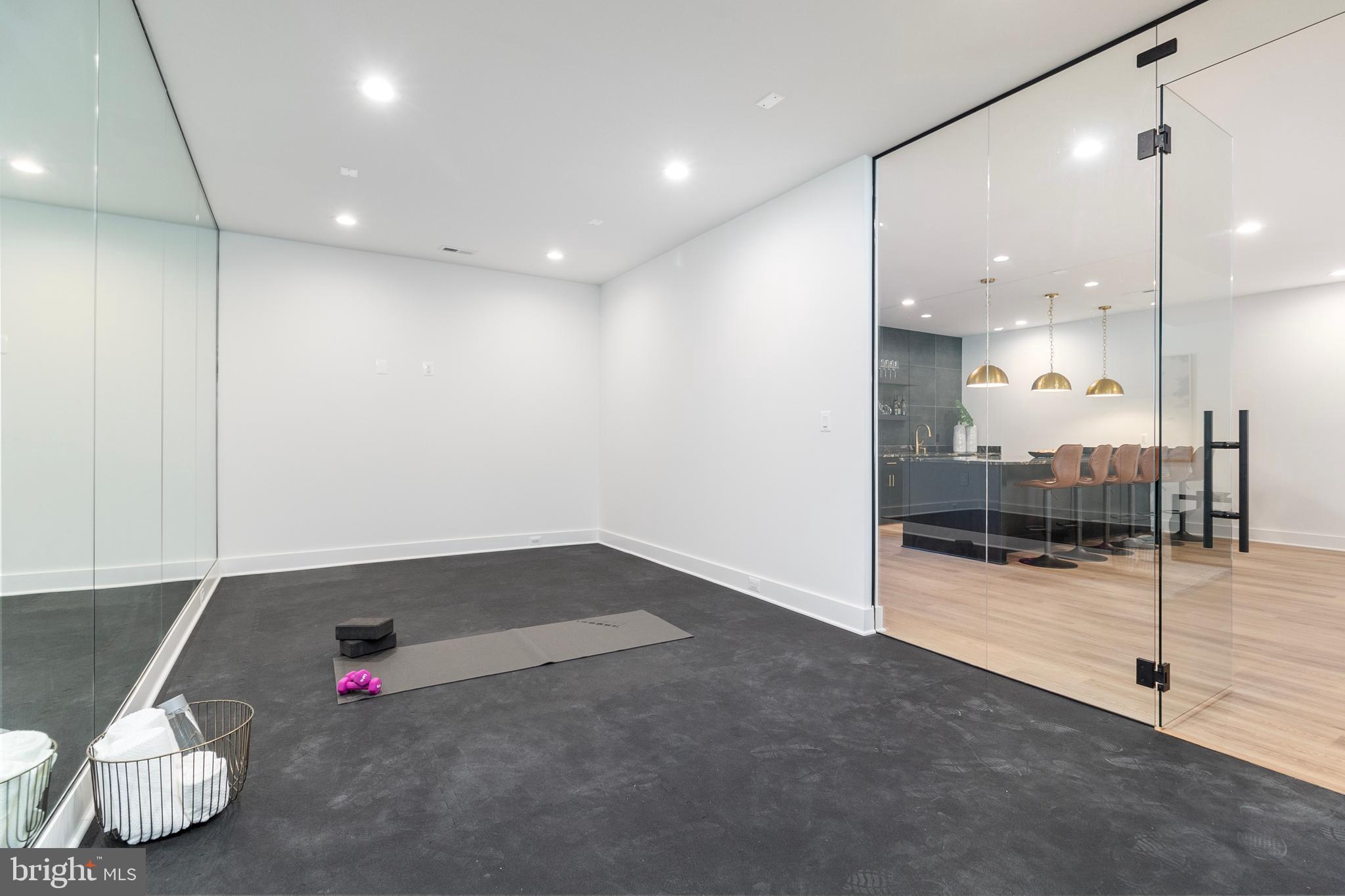 BROYHILLS MCLEAN ESTATES - Residential