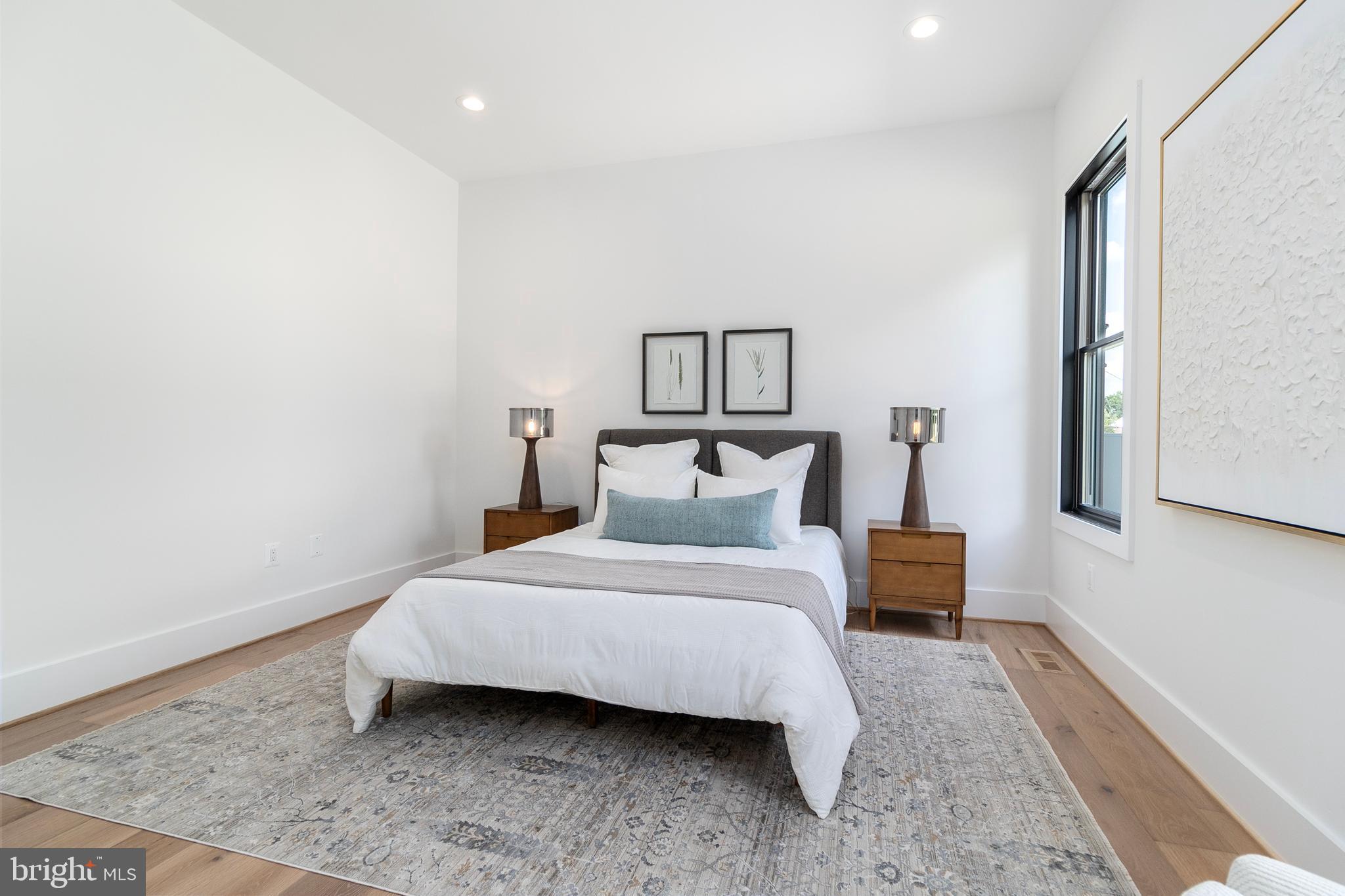 BROYHILLS MCLEAN ESTATES - Residential