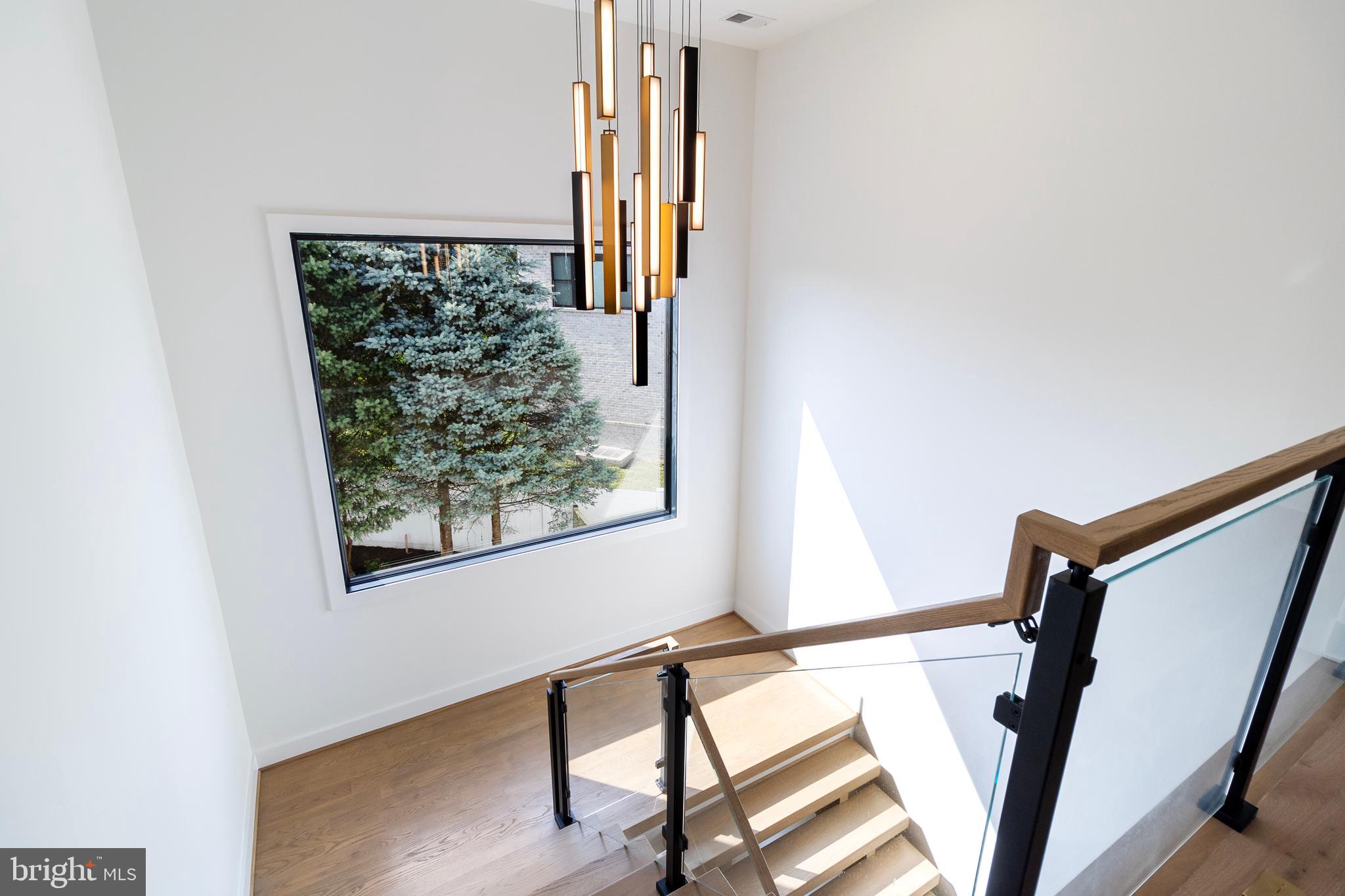 BROYHILLS MCLEAN ESTATES - Residential