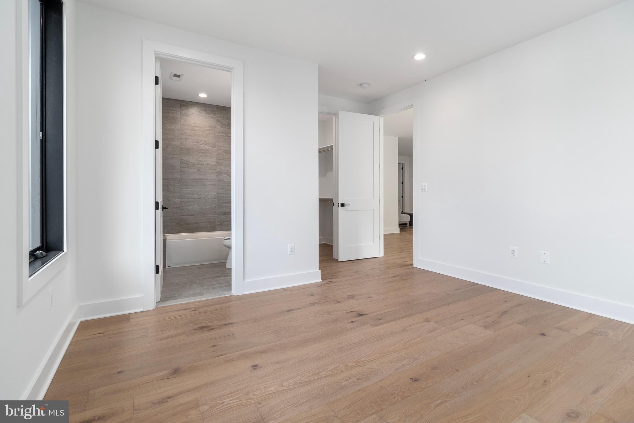 BROYHILLS MCLEAN ESTATES - Residential