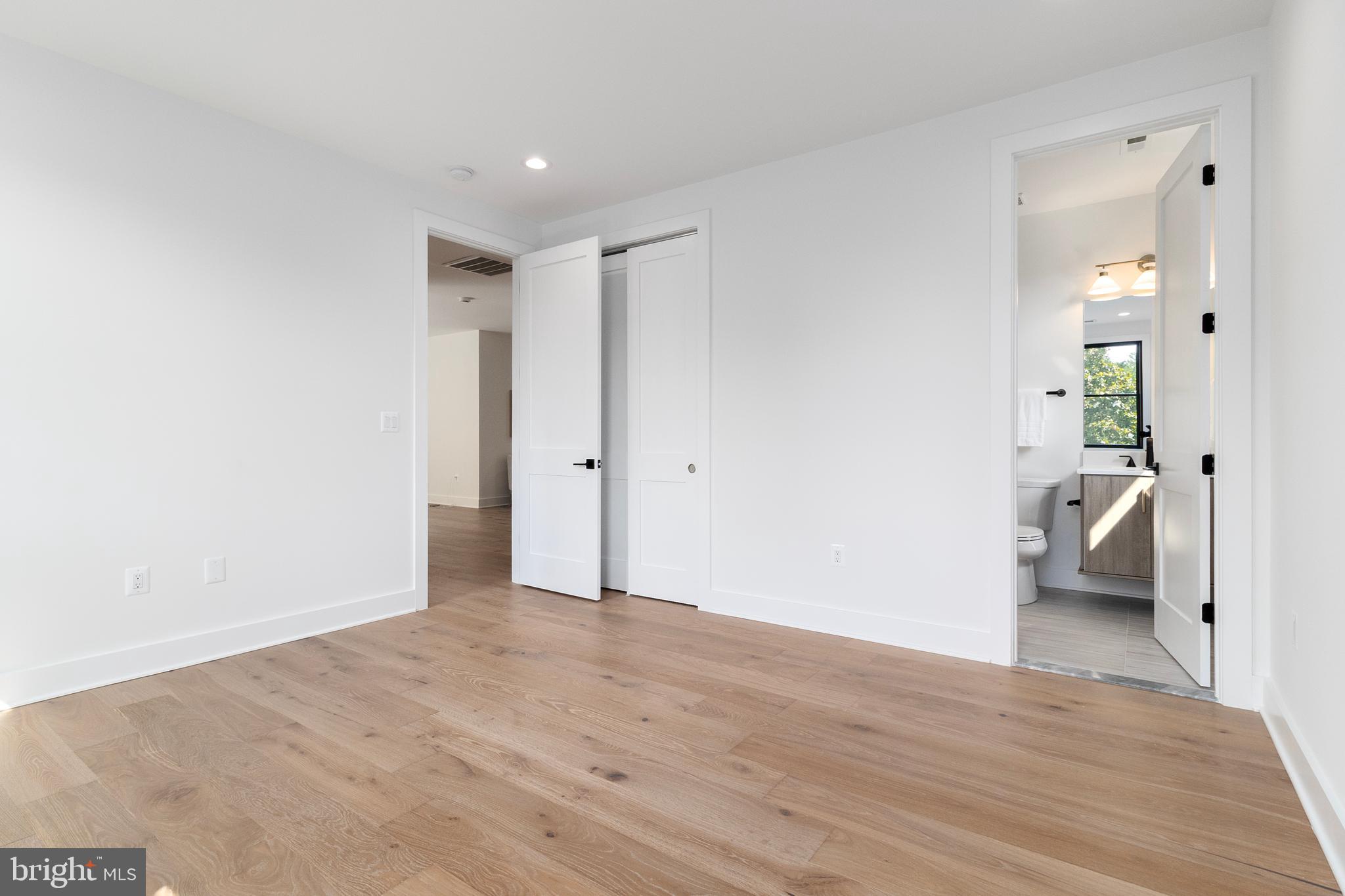 BROYHILLS MCLEAN ESTATES - Residential