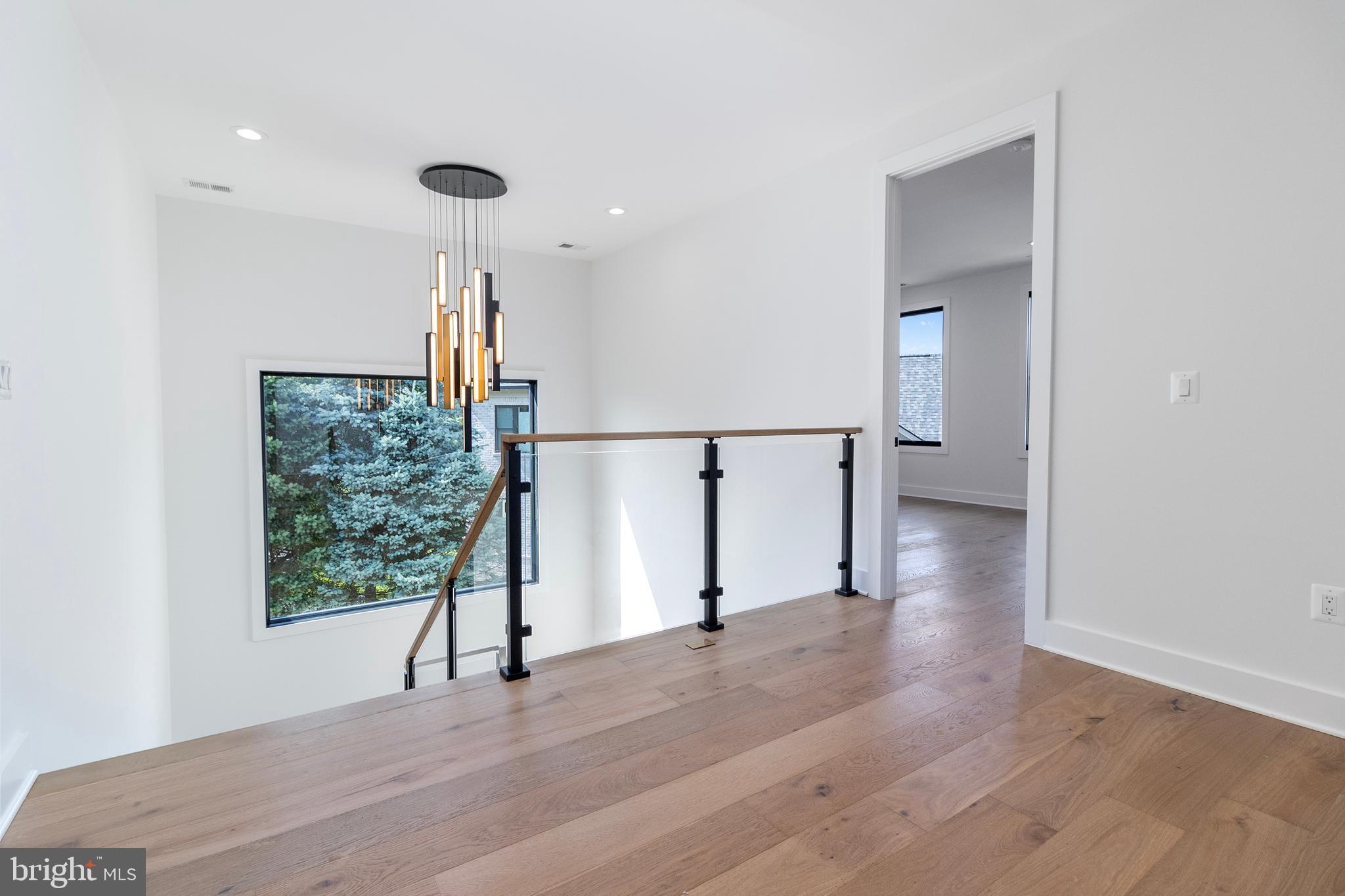 BROYHILLS MCLEAN ESTATES - Residential