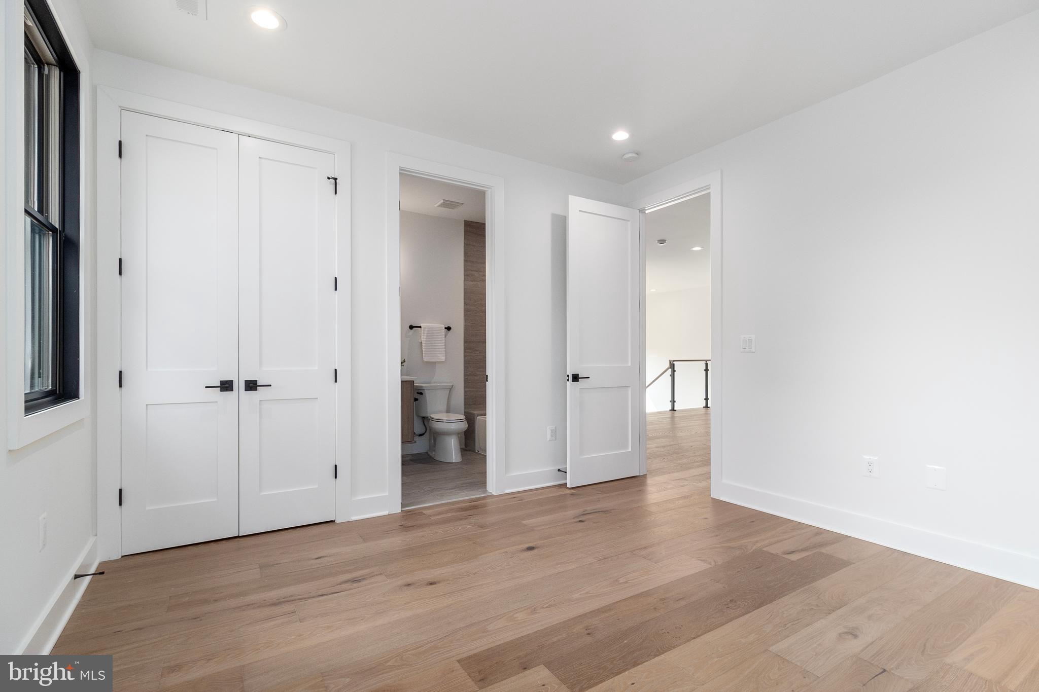 BROYHILLS MCLEAN ESTATES - Residential