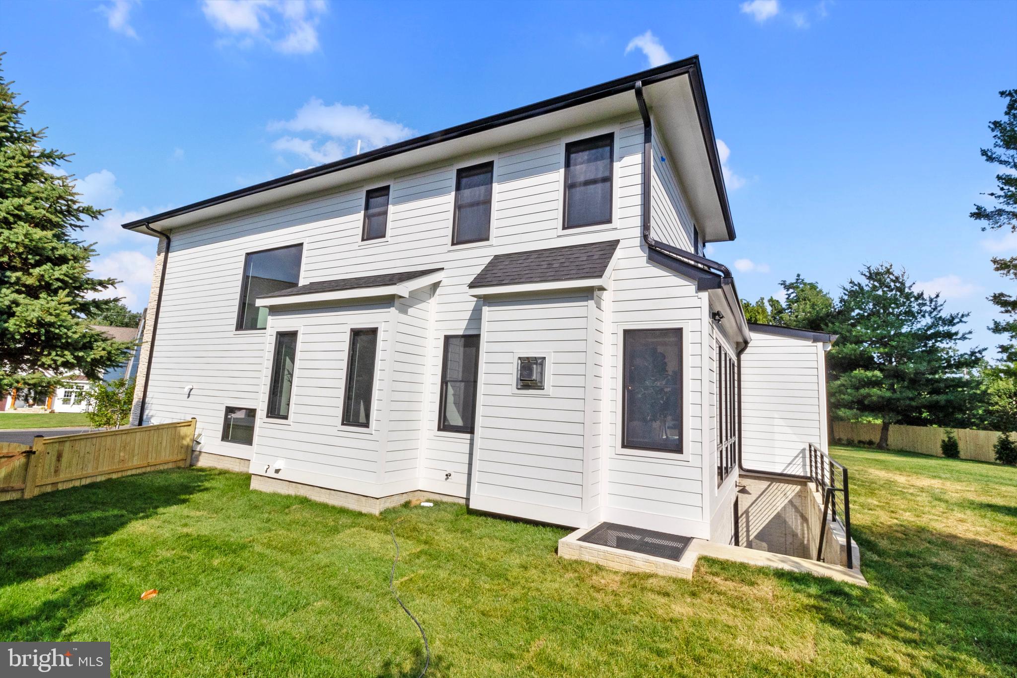 BROYHILLS MCLEAN ESTATES - Residential