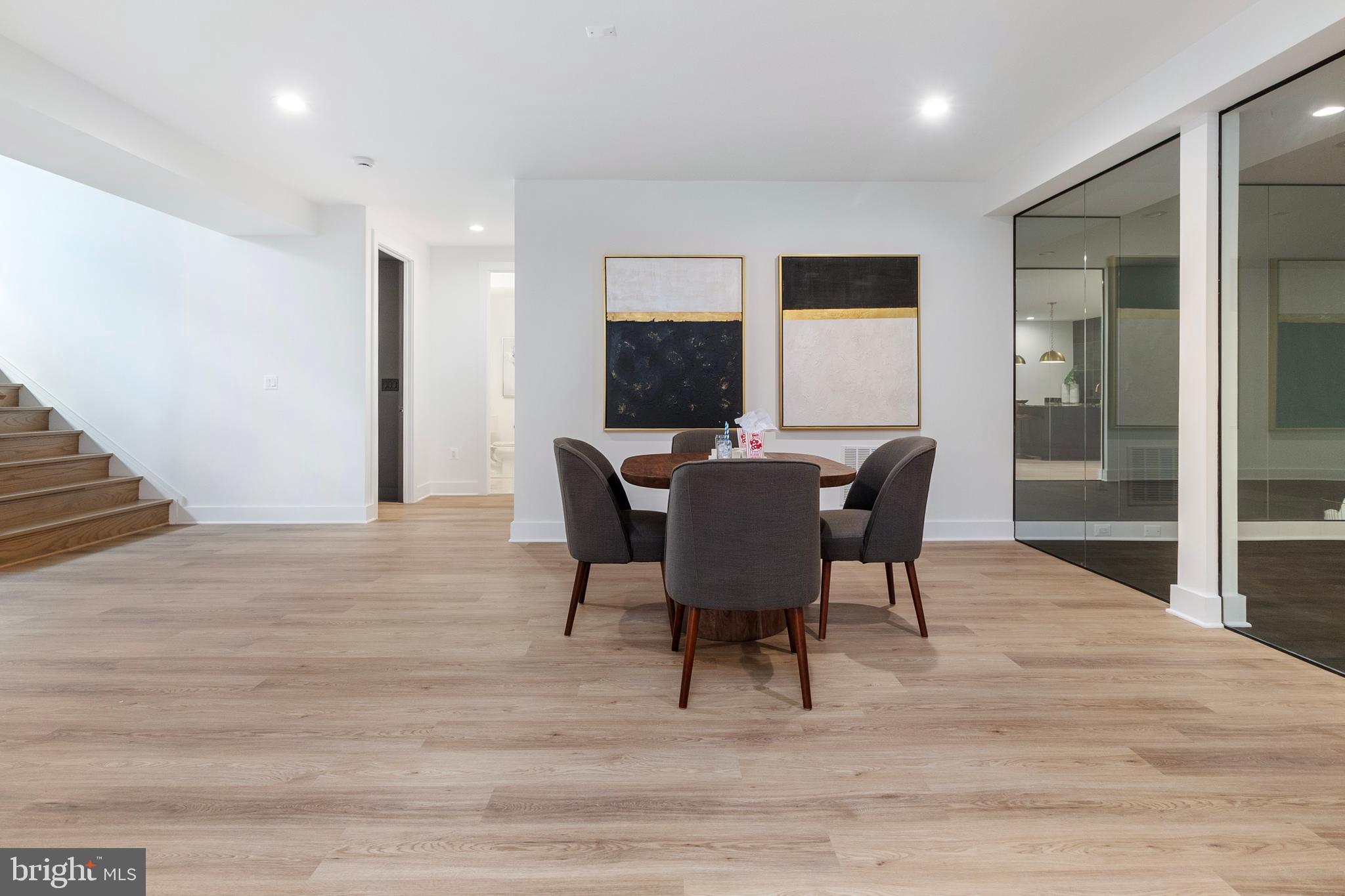 BROYHILLS MCLEAN ESTATES - Residential