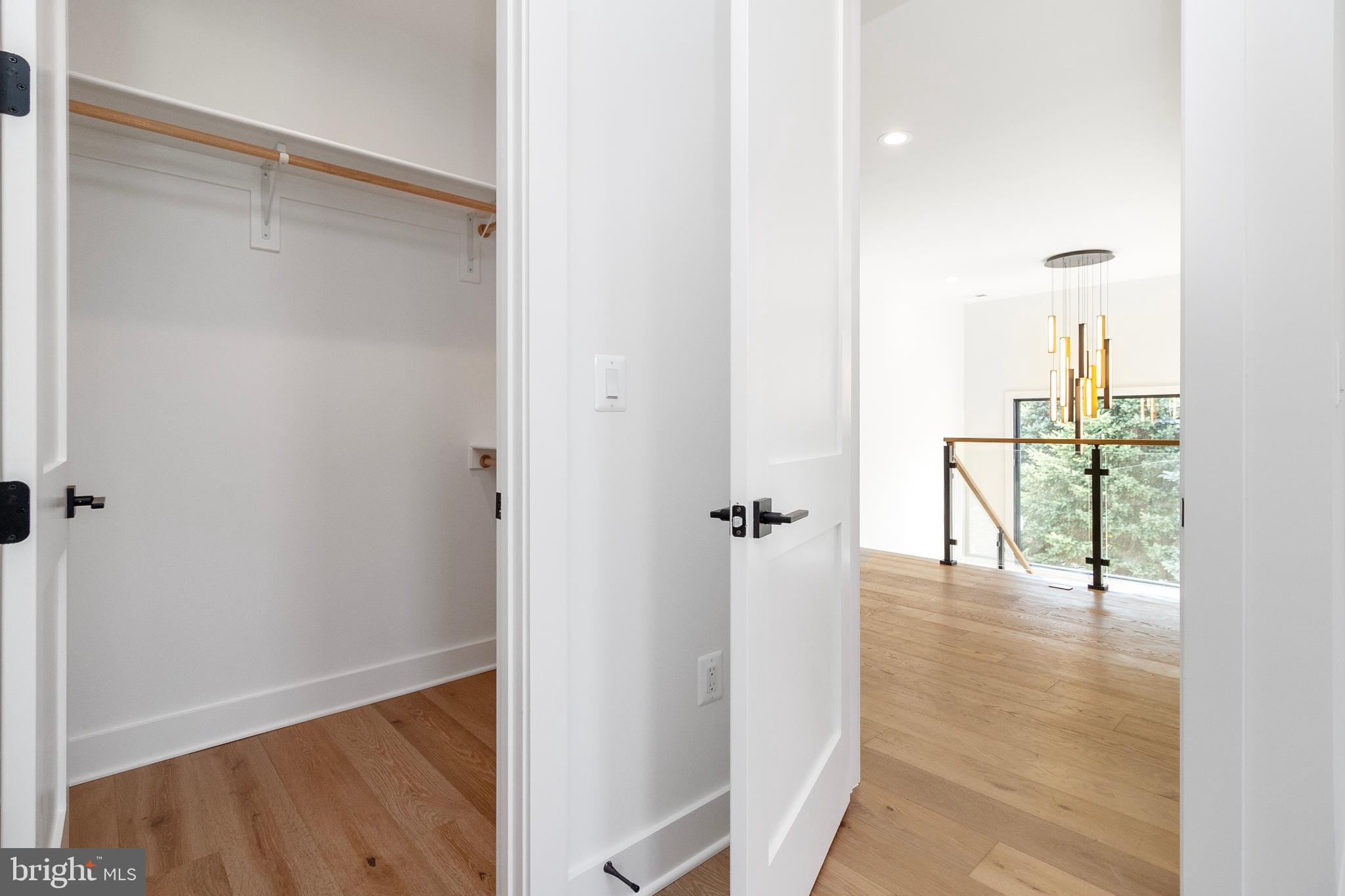 BROYHILLS MCLEAN ESTATES - Residential