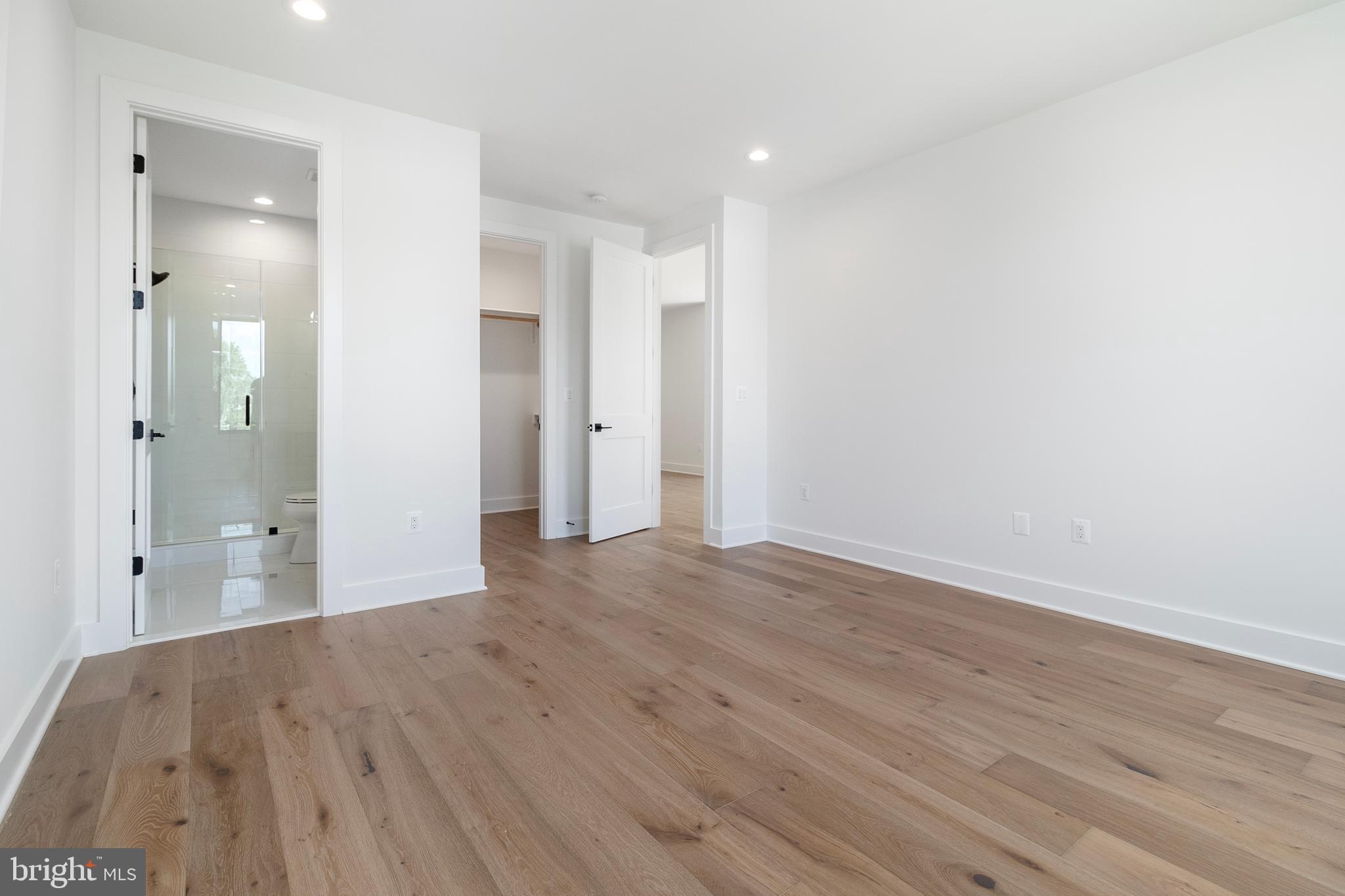 BROYHILLS MCLEAN ESTATES - Residential