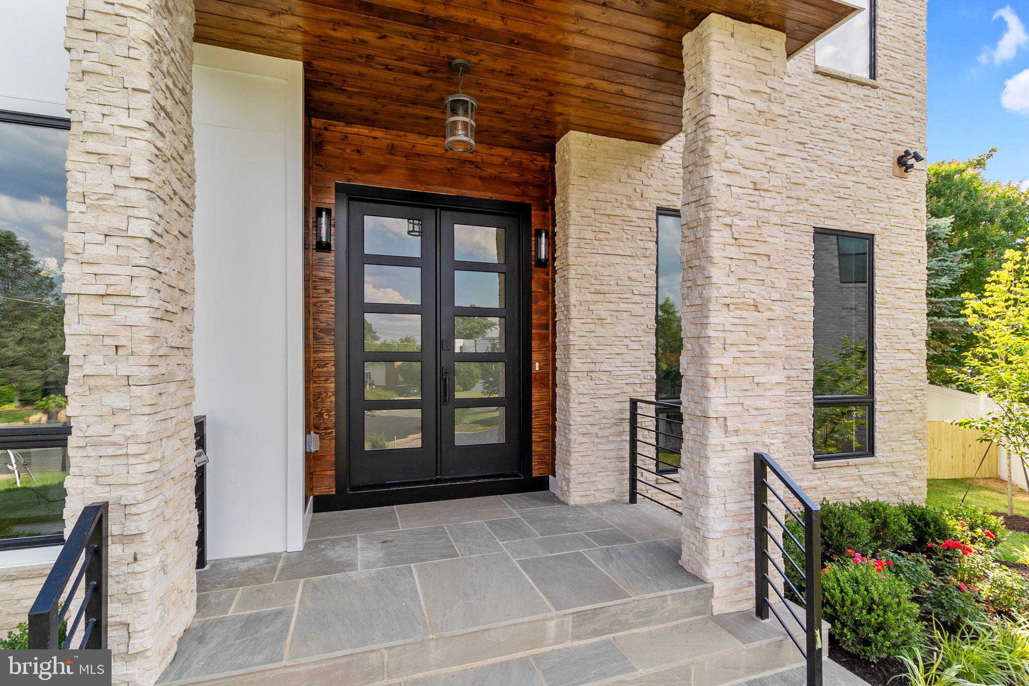 BROYHILLS MCLEAN ESTATES - Residential