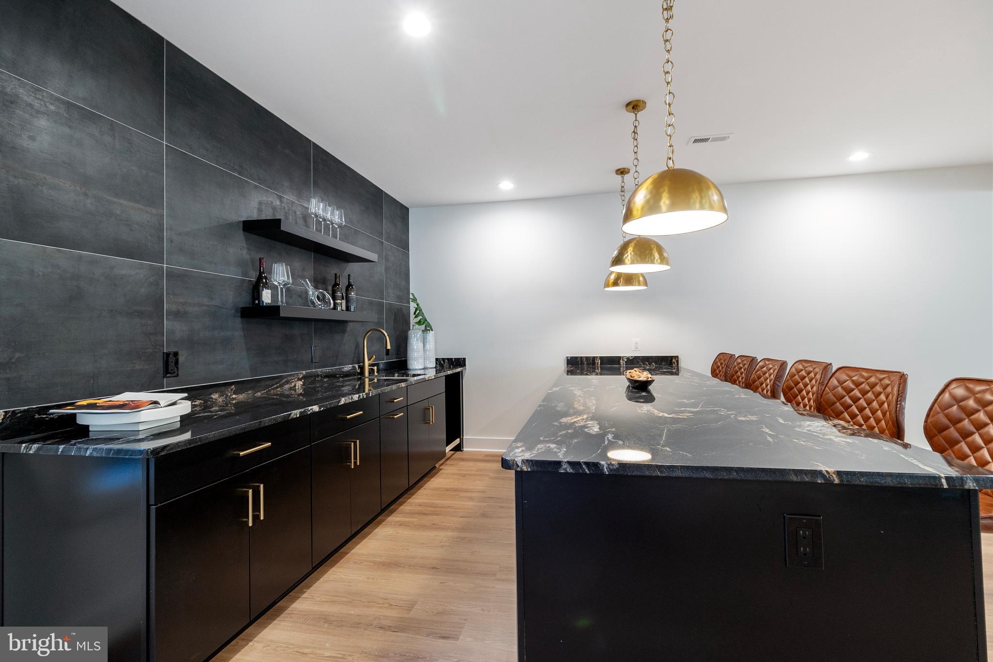 BROYHILLS MCLEAN ESTATES - Residential