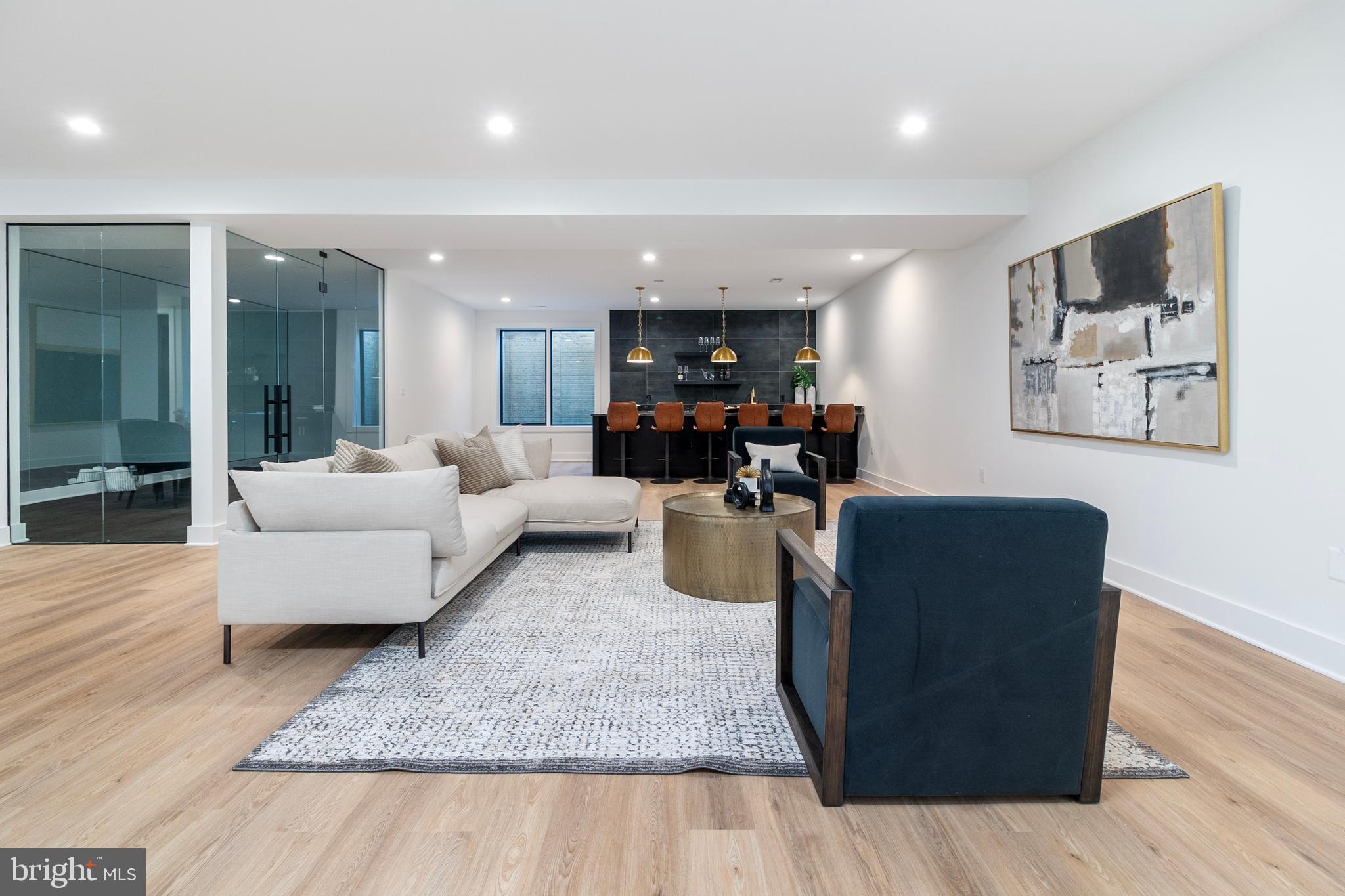 BROYHILLS MCLEAN ESTATES - Residential