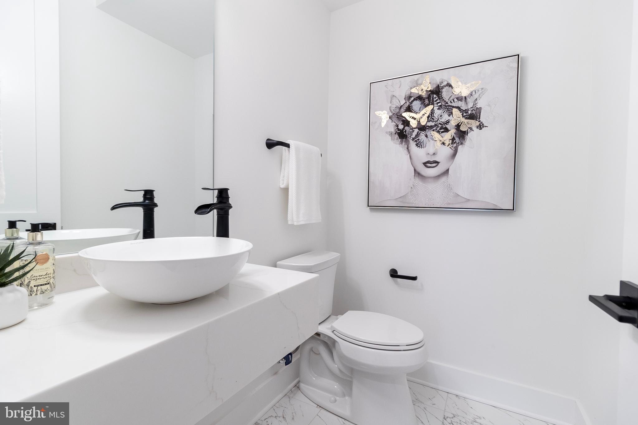 BROYHILLS MCLEAN ESTATES - Residential