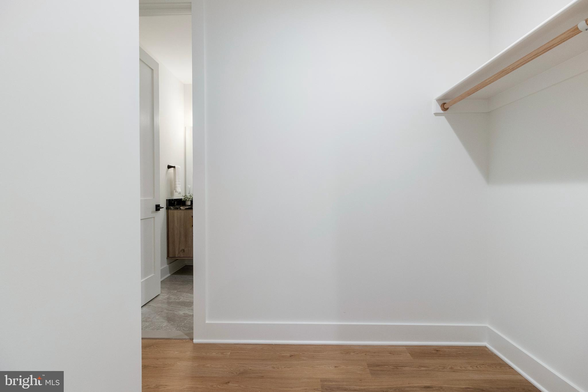 BROYHILLS MCLEAN ESTATES - Residential