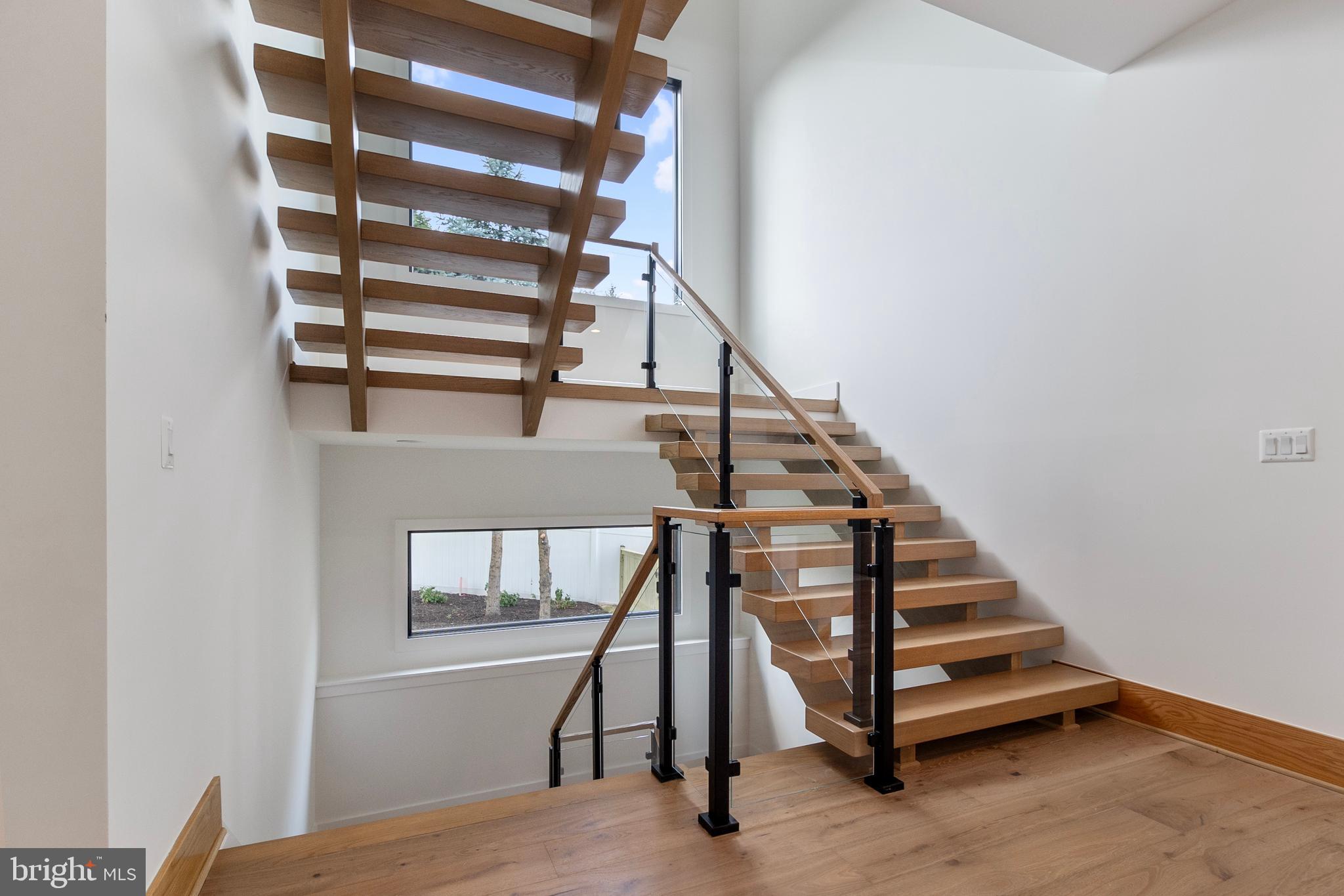 BROYHILLS MCLEAN ESTATES - Residential